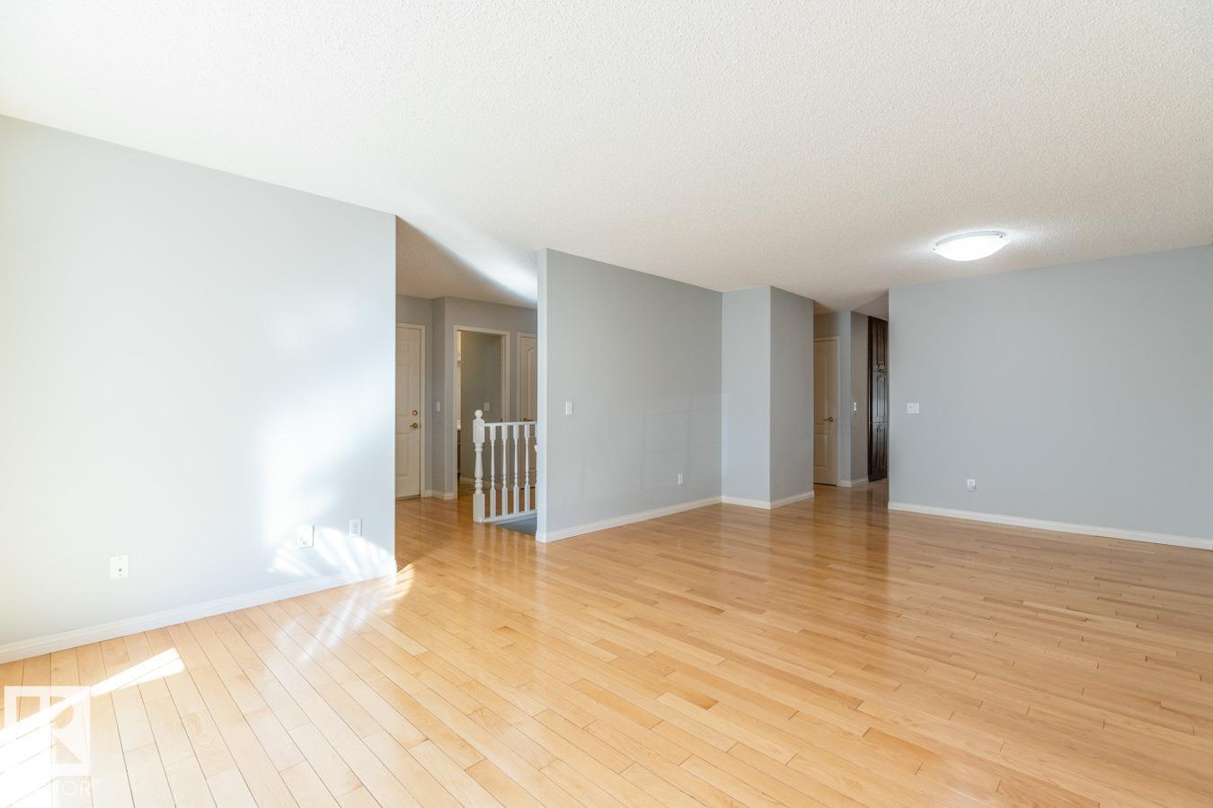 Photo 7 at 935 Youville Drive W NW, Tawa, Edmonton