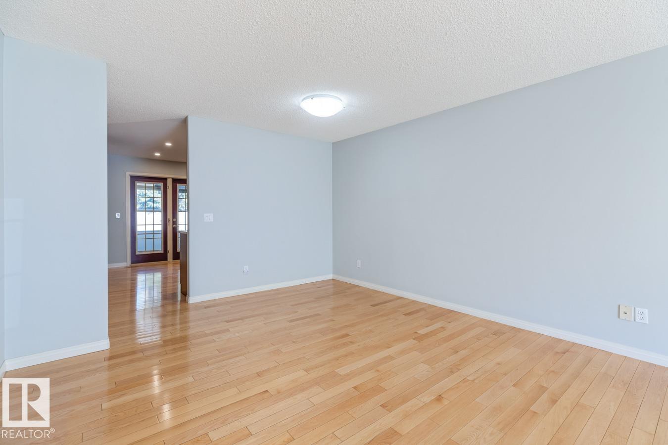 Photo 8 at 935 Youville Drive W NW, Tawa, Edmonton