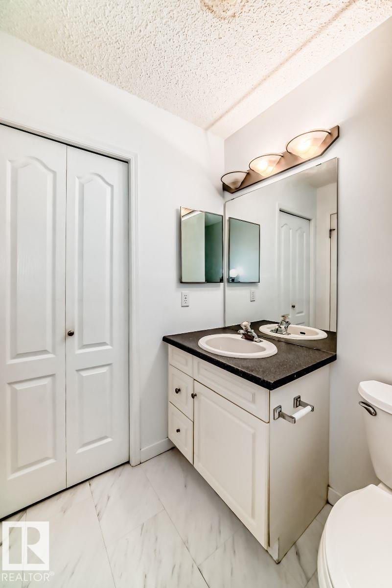 Photo 15 at 9968 178 Avenue NW, Elsinore, Edmonton