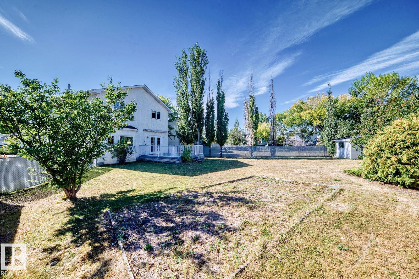 Photo 33 at 9968 178 Avenue NW, Elsinore, Edmonton