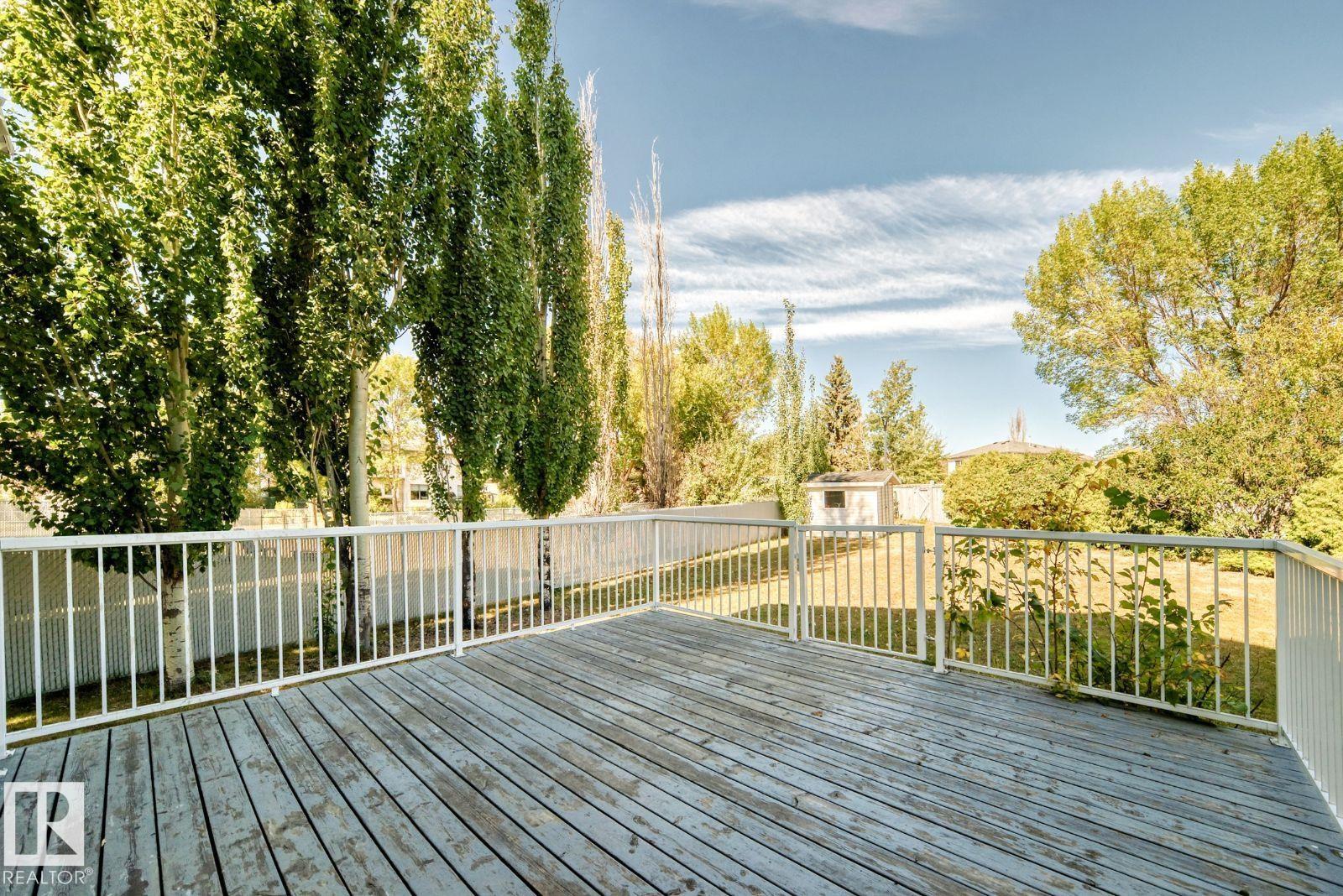Photo 34 at 9968 178 Avenue NW, Elsinore, Edmonton
