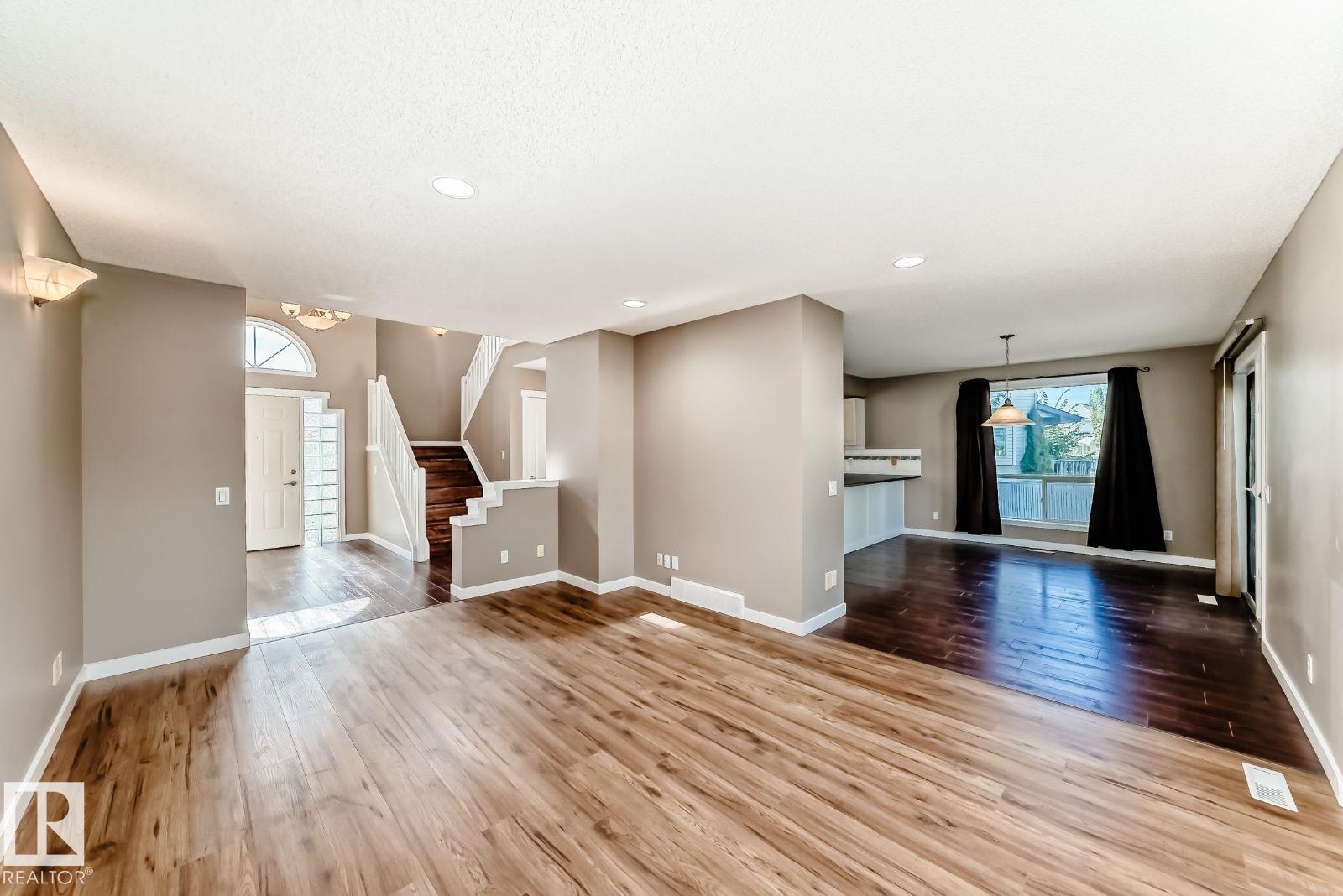 Photo 5 at 9968 178 Avenue NW, Elsinore, Edmonton