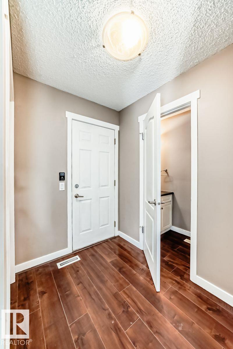 Photo 9 at 9968 178 Avenue NW, Elsinore, Edmonton