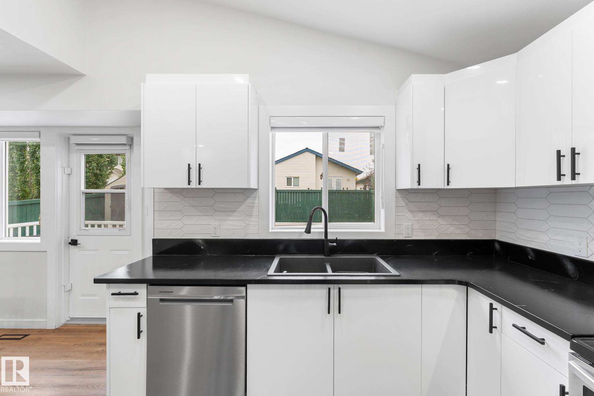Photo 23 at 362 Blackburn Drive E SW, Blackburne, Edmonton