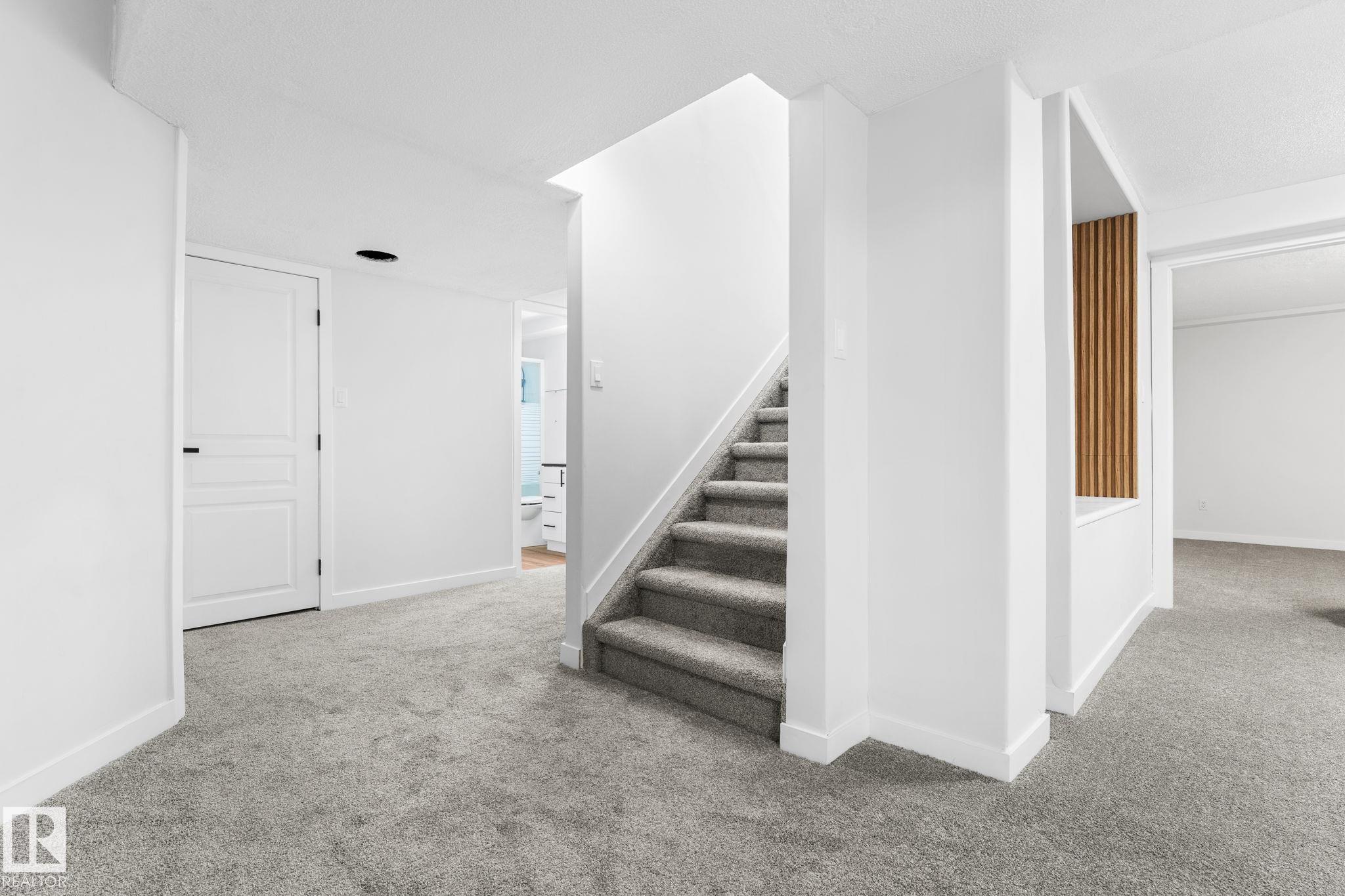 Photo 25 at 362 Blackburn Drive E SW, Blackburne, Edmonton