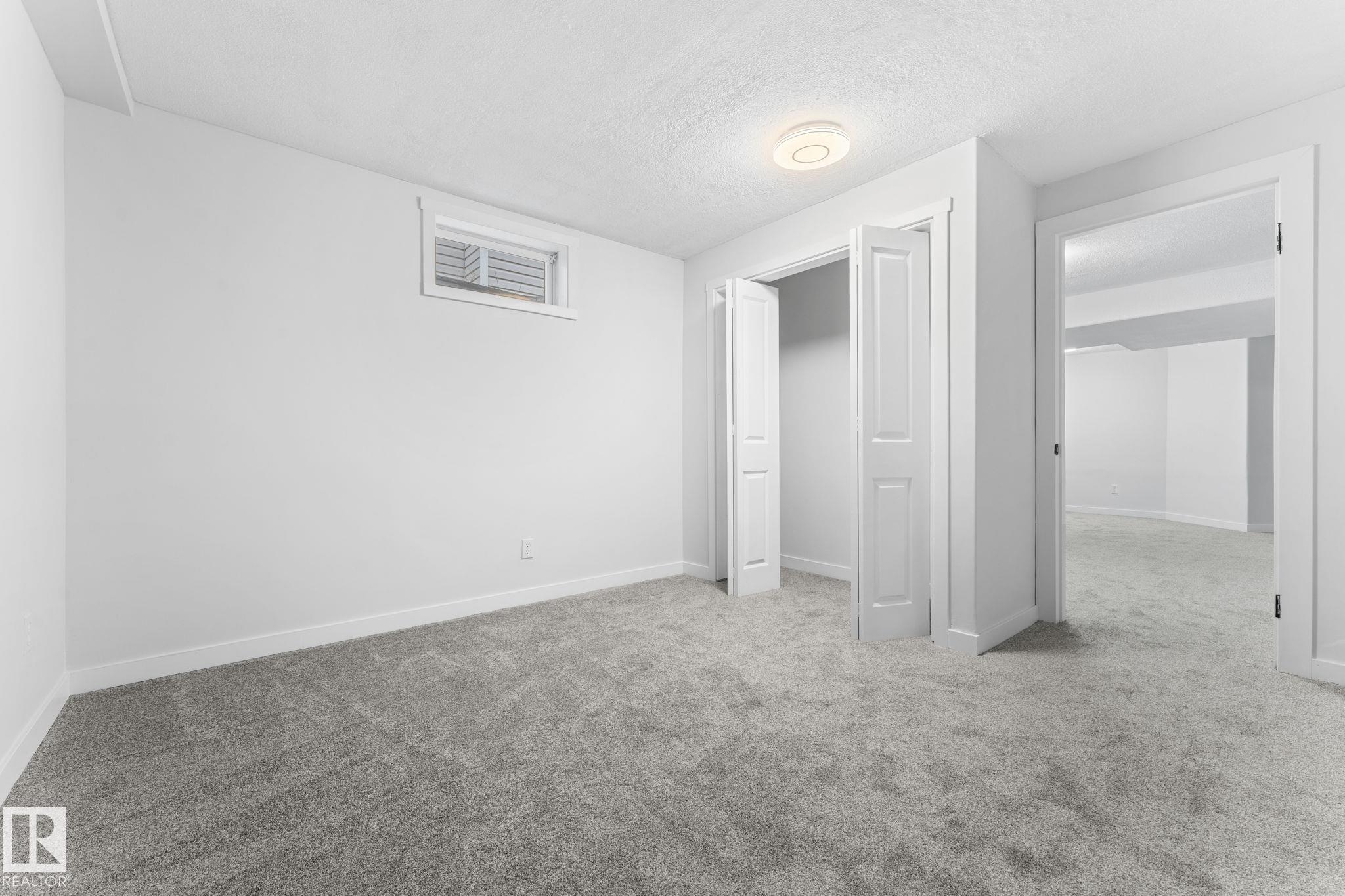 Photo 31 at 362 Blackburn Drive E SW, Blackburne, Edmonton