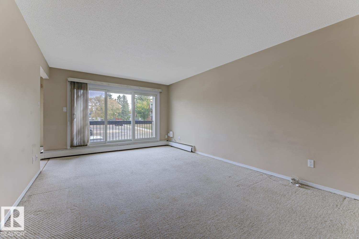 Photo 4 at 207 - 11465 41 Avenue NW, Royal Gardens, Edmonton