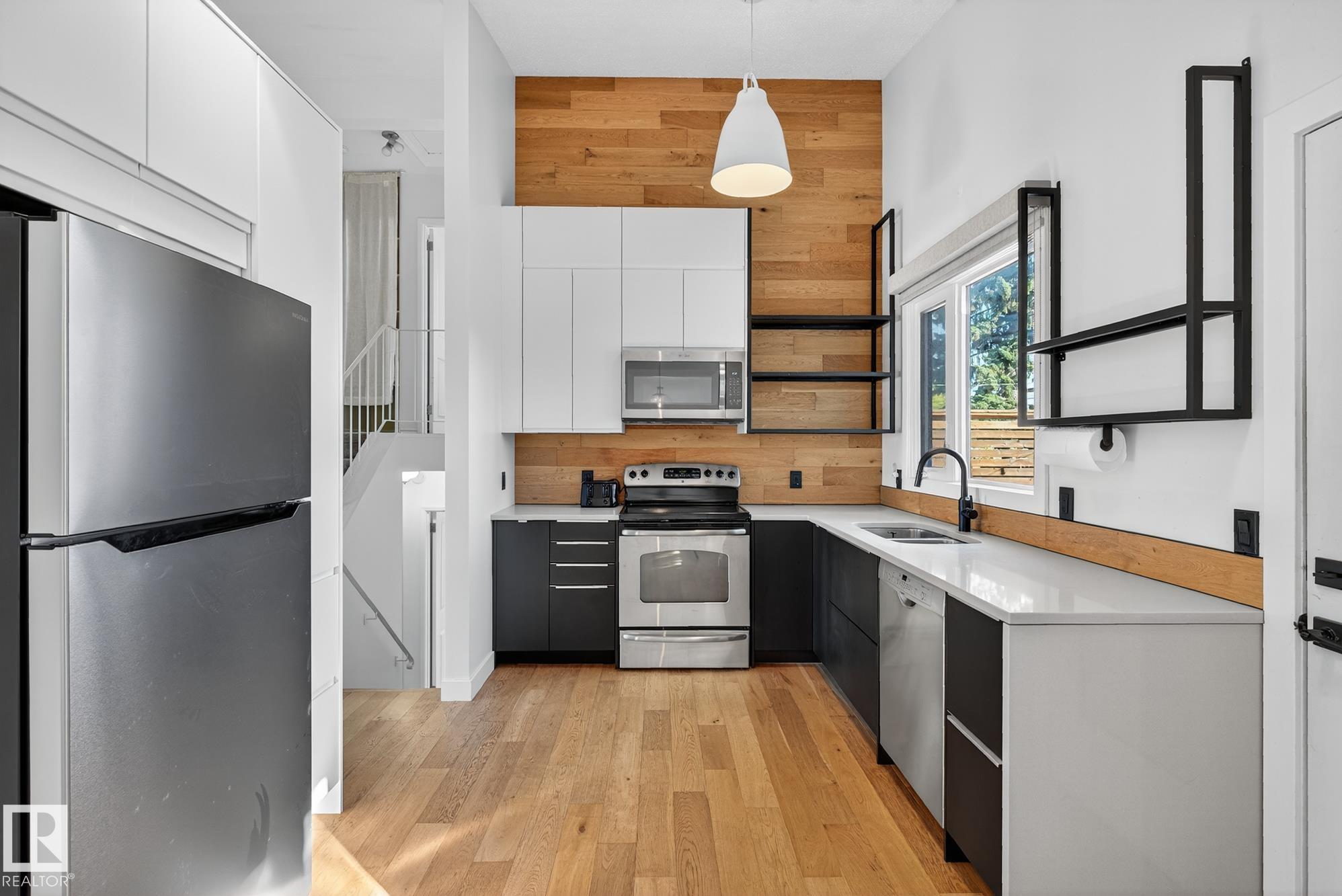 Photo 12 at 9221 52 Street NW, Ottewell, Edmonton