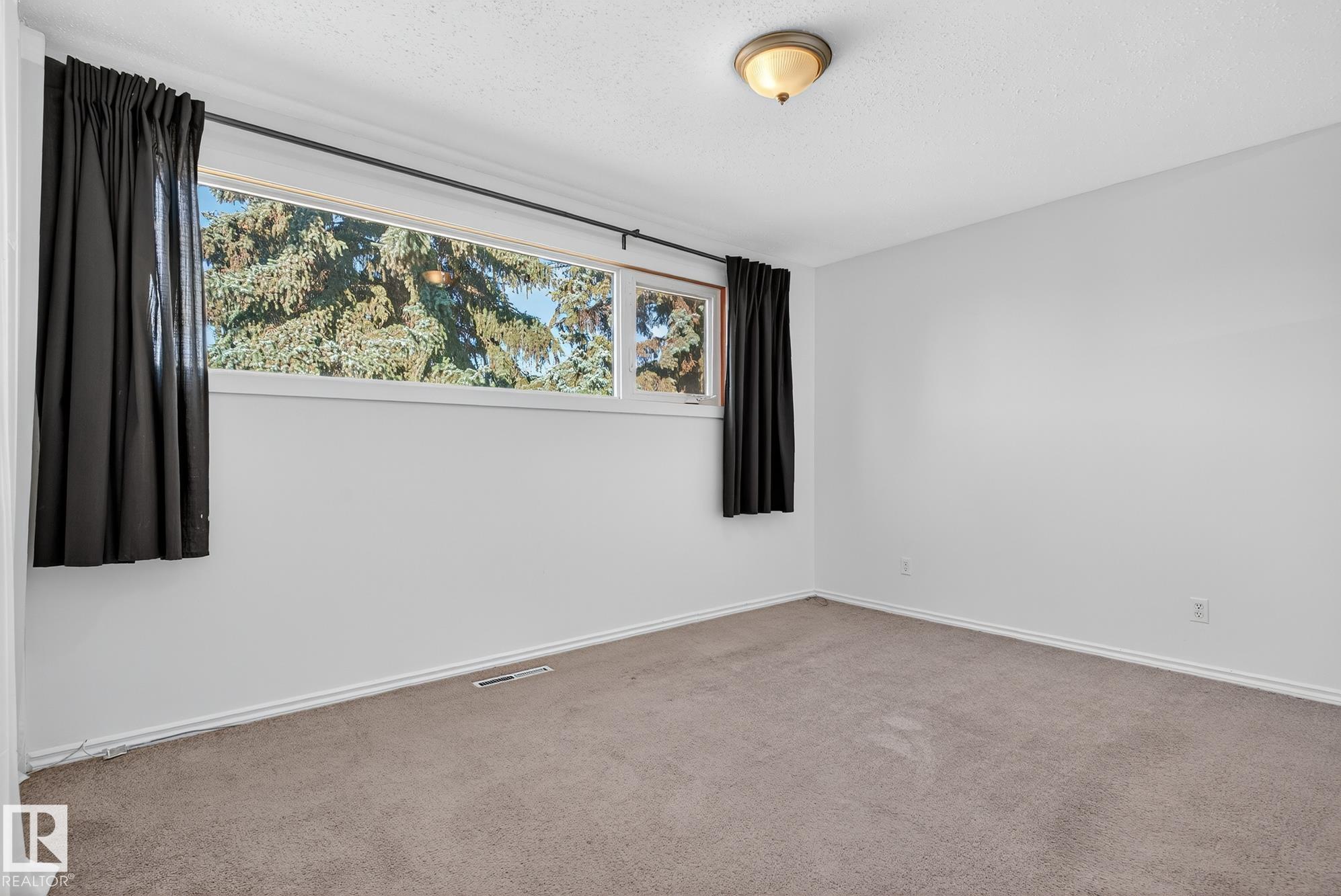 Photo 18 at 9221 52 Street NW, Ottewell, Edmonton