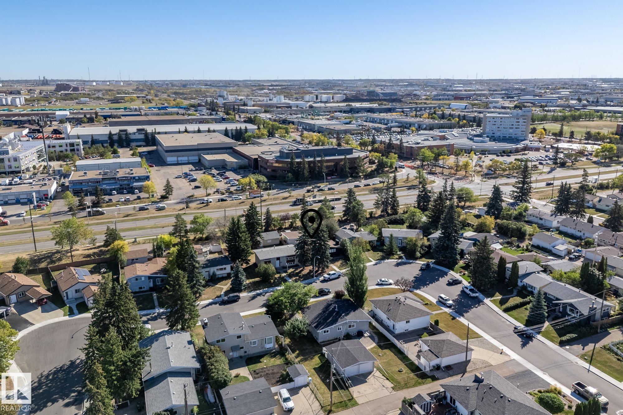 Photo 3 at 9221 52 Street NW, Ottewell, Edmonton
