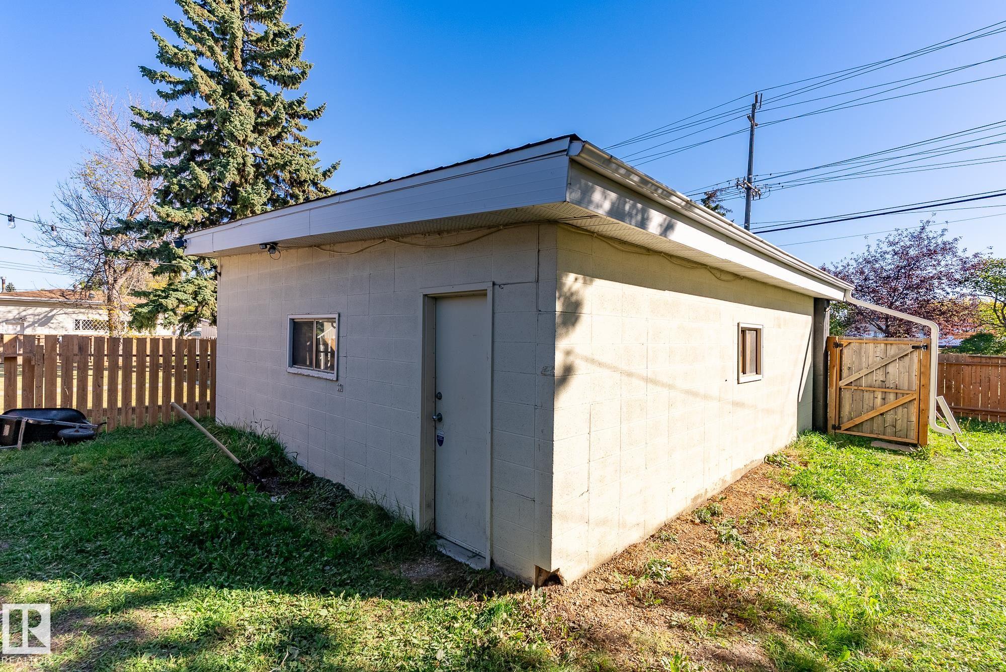 Photo 39 at 9221 52 Street NW, Ottewell, Edmonton
