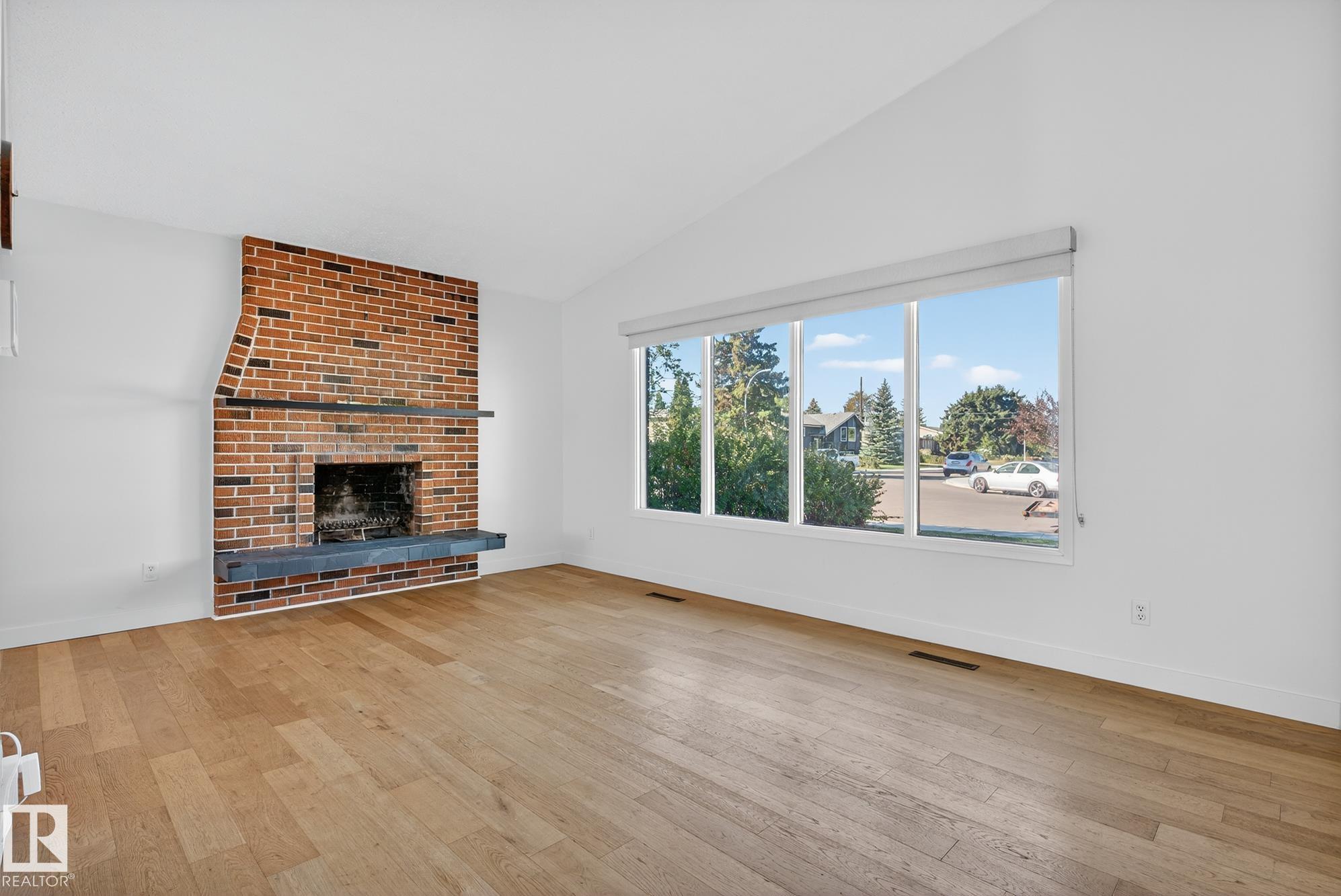 Photo 8 at 9221 52 Street NW, Ottewell, Edmonton