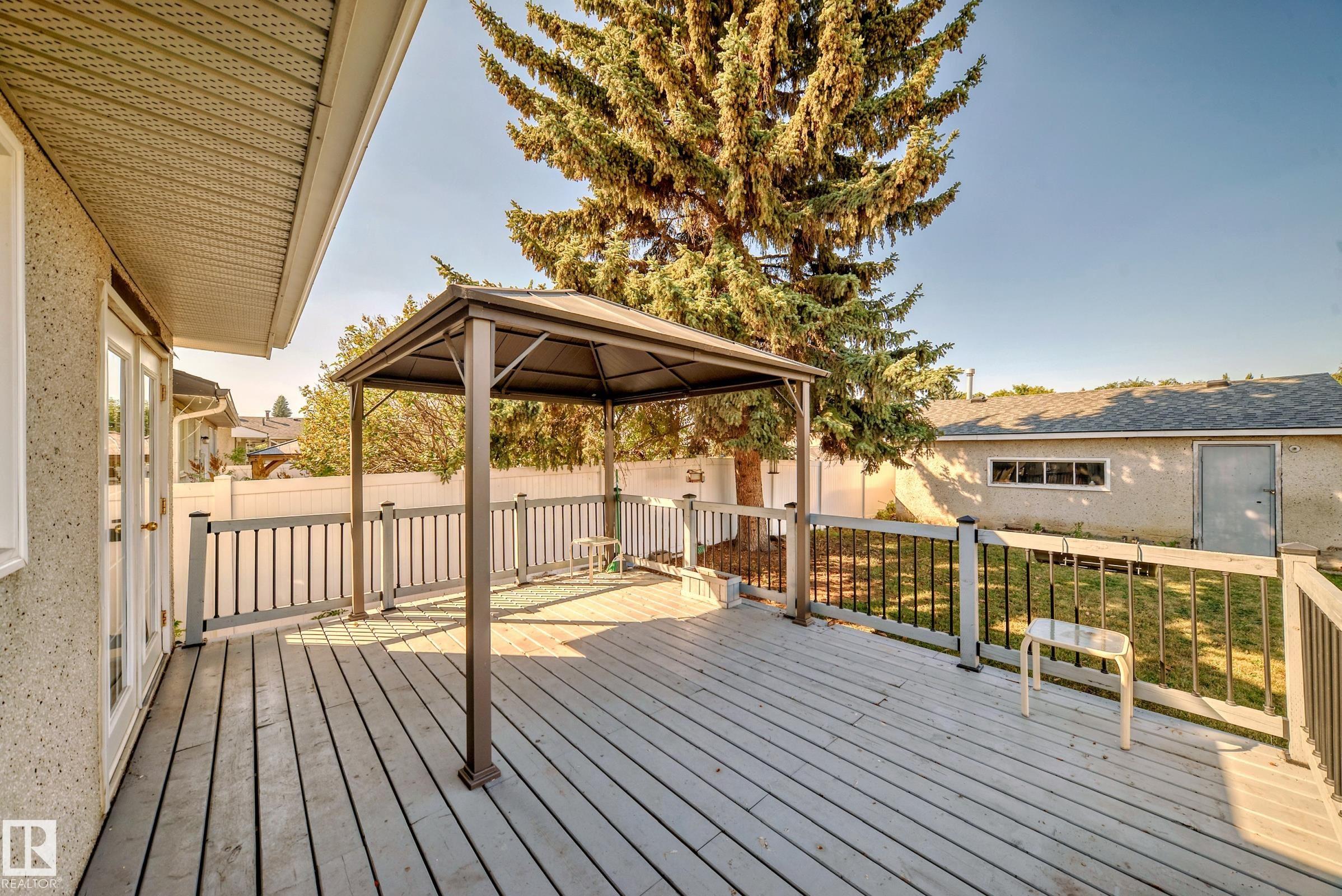 Photo 16 at 6308 144a Avenue NW, Mcleod, Edmonton