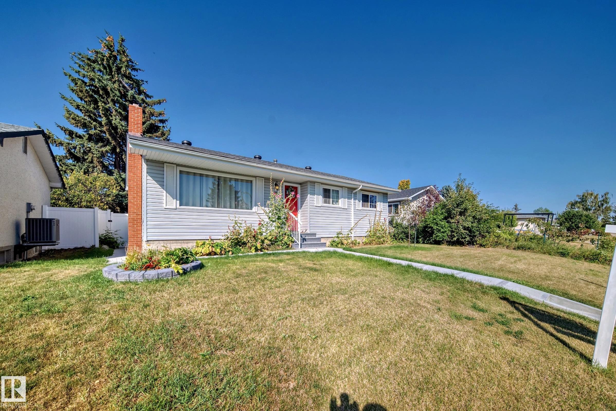 Photo 3 at 6308 144a Avenue NW, Mcleod, Edmonton
