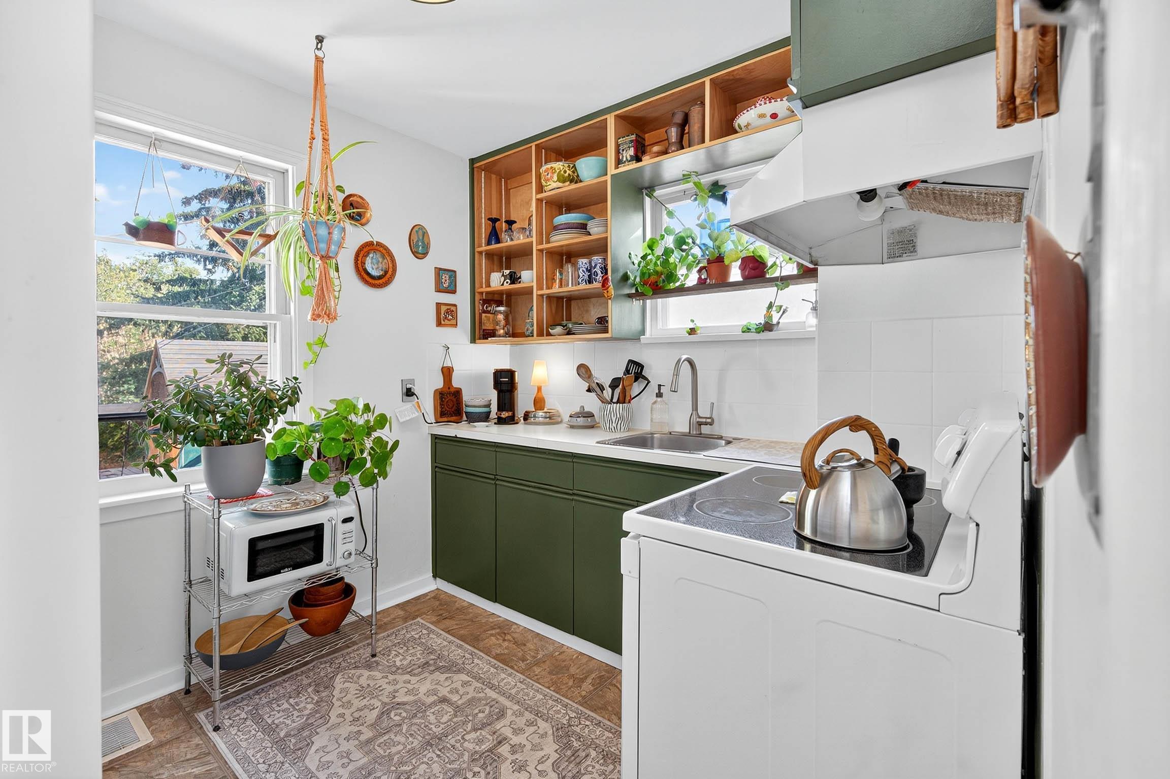 Picture for 12315 103 ST NW