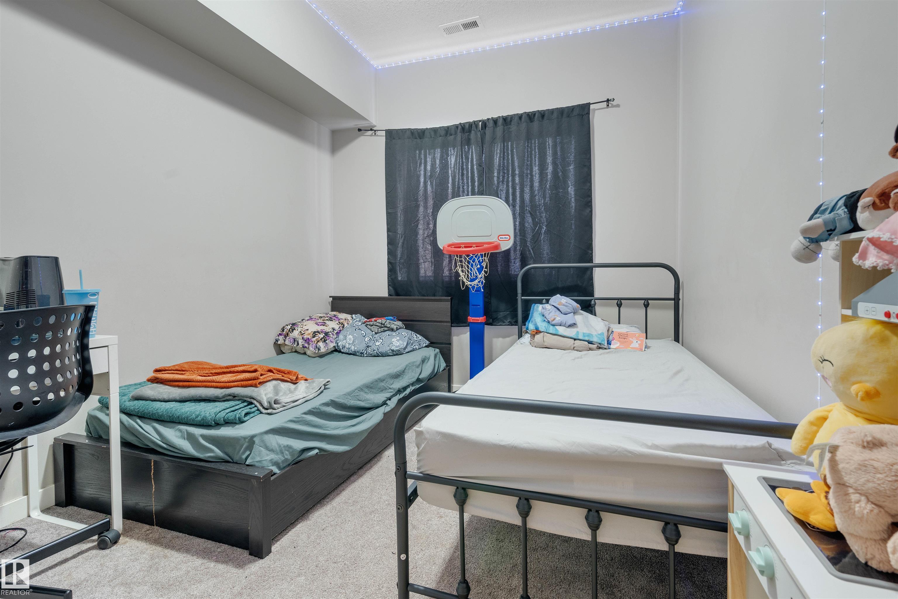 Photo 12 at 102 - 4312 139 Avenue NW, Clareview Town Centre, Edmonton