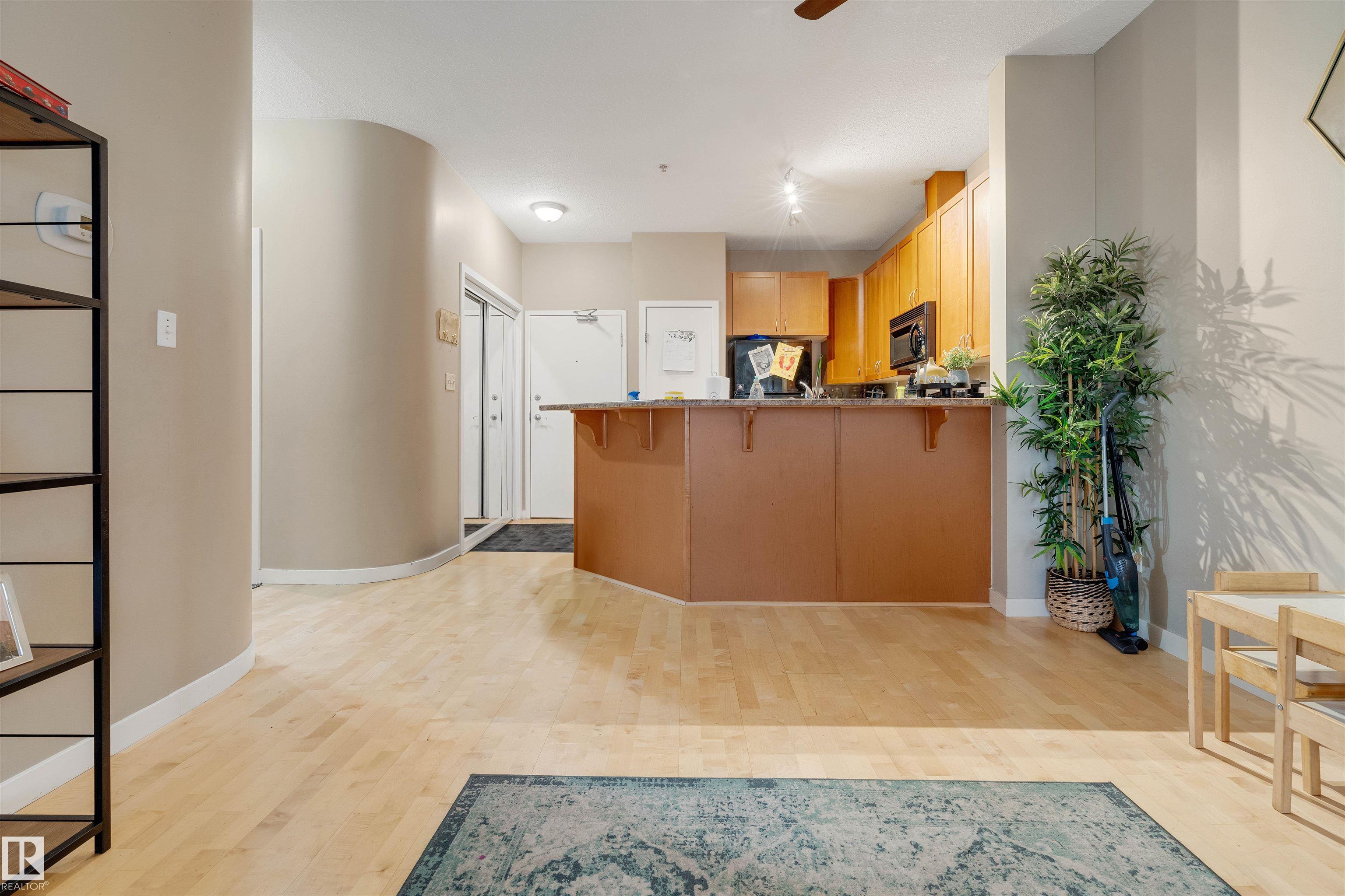 Photo 17 at 102 - 4312 139 Avenue NW, Clareview Town Centre, Edmonton