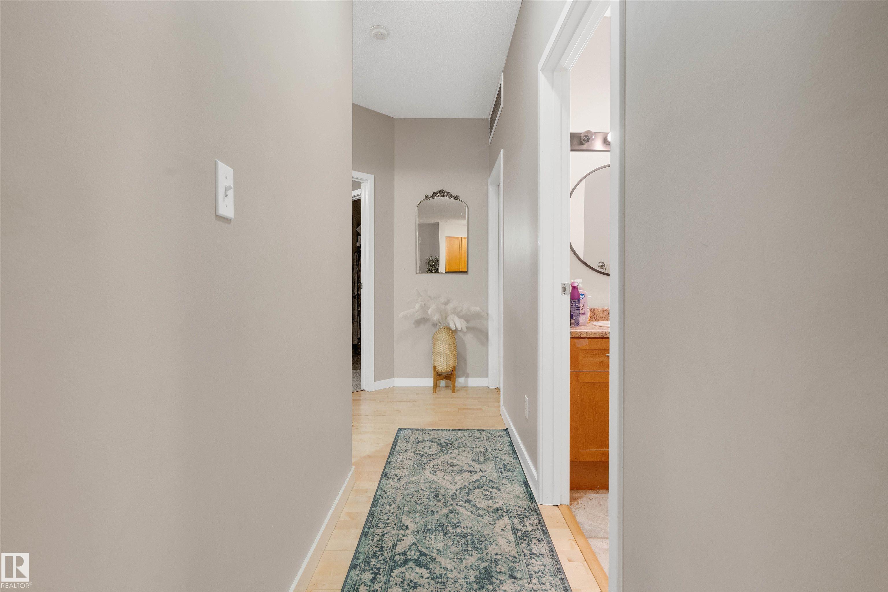 Photo 5 at 102 - 4312 139 Avenue NW, Clareview Town Centre, Edmonton