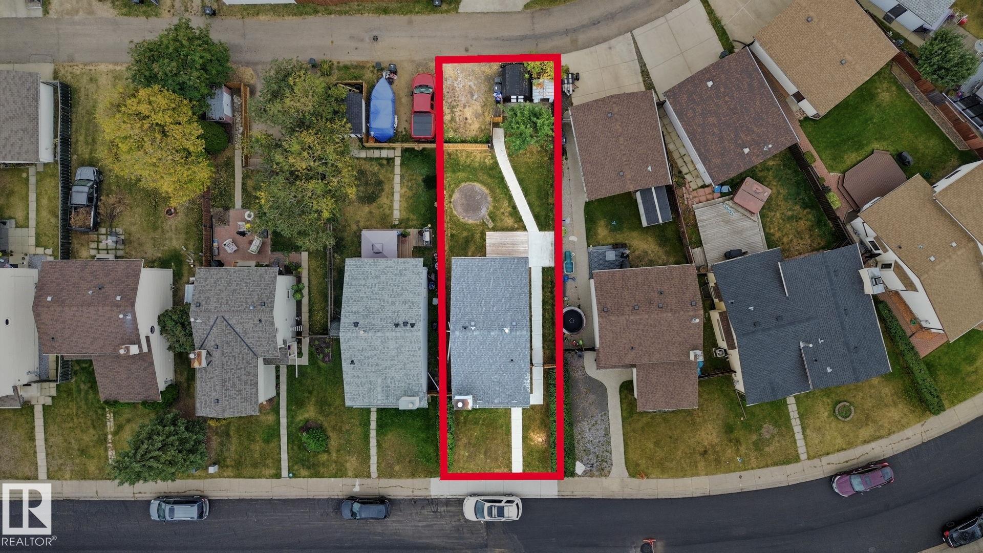 Photo 28 at 142 Kiniski Crescent NW, Kiniski Gardens, Edmonton