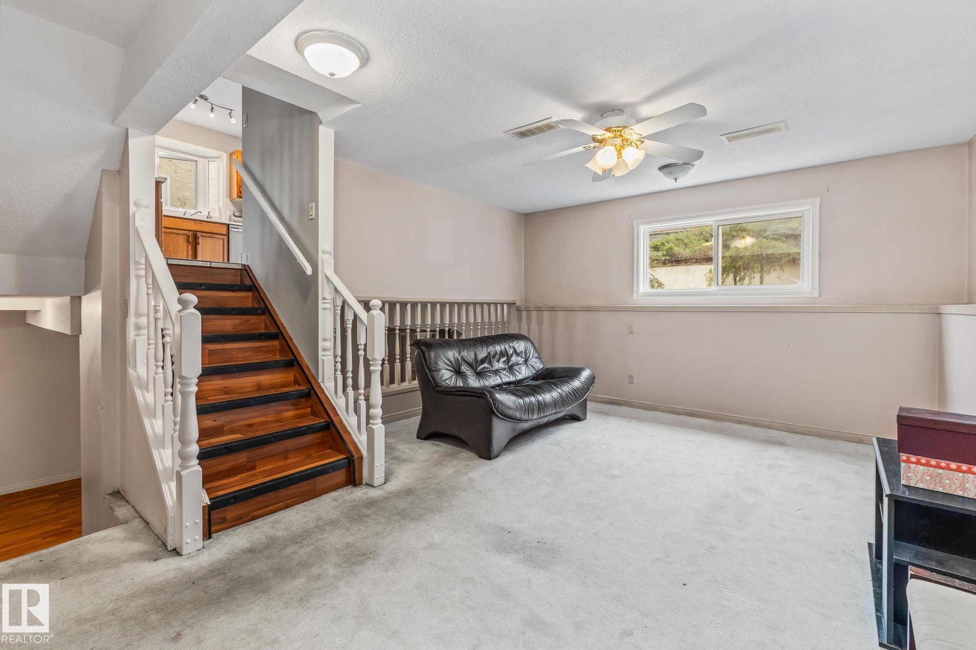 Photo 11 at 14520 37 Street NW, Kirkness, Edmonton