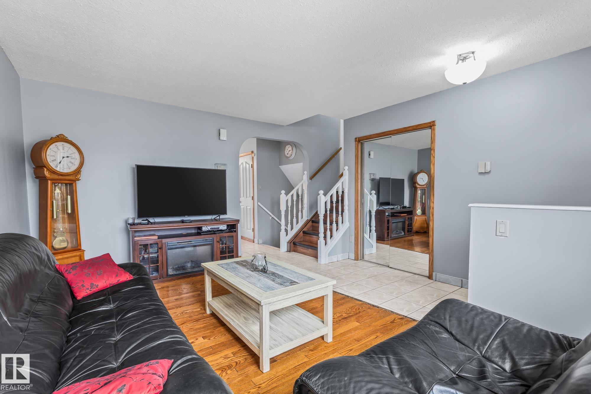 Photo 4 at 14520 37 Street NW, Kirkness, Edmonton