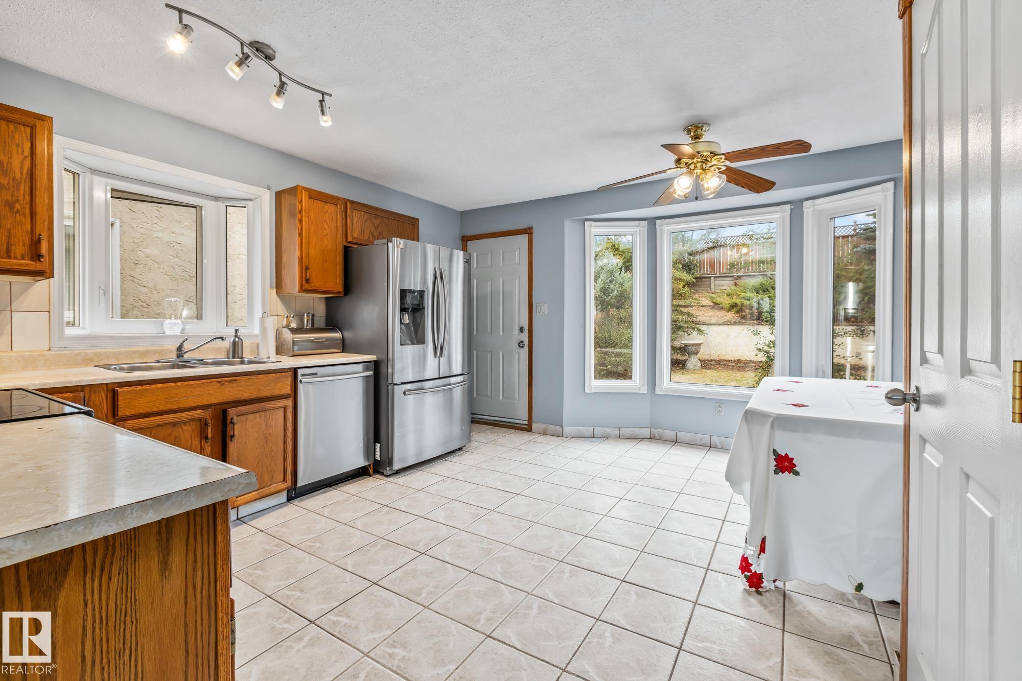 Photo 9 at 14520 37 Street NW, Kirkness, Edmonton