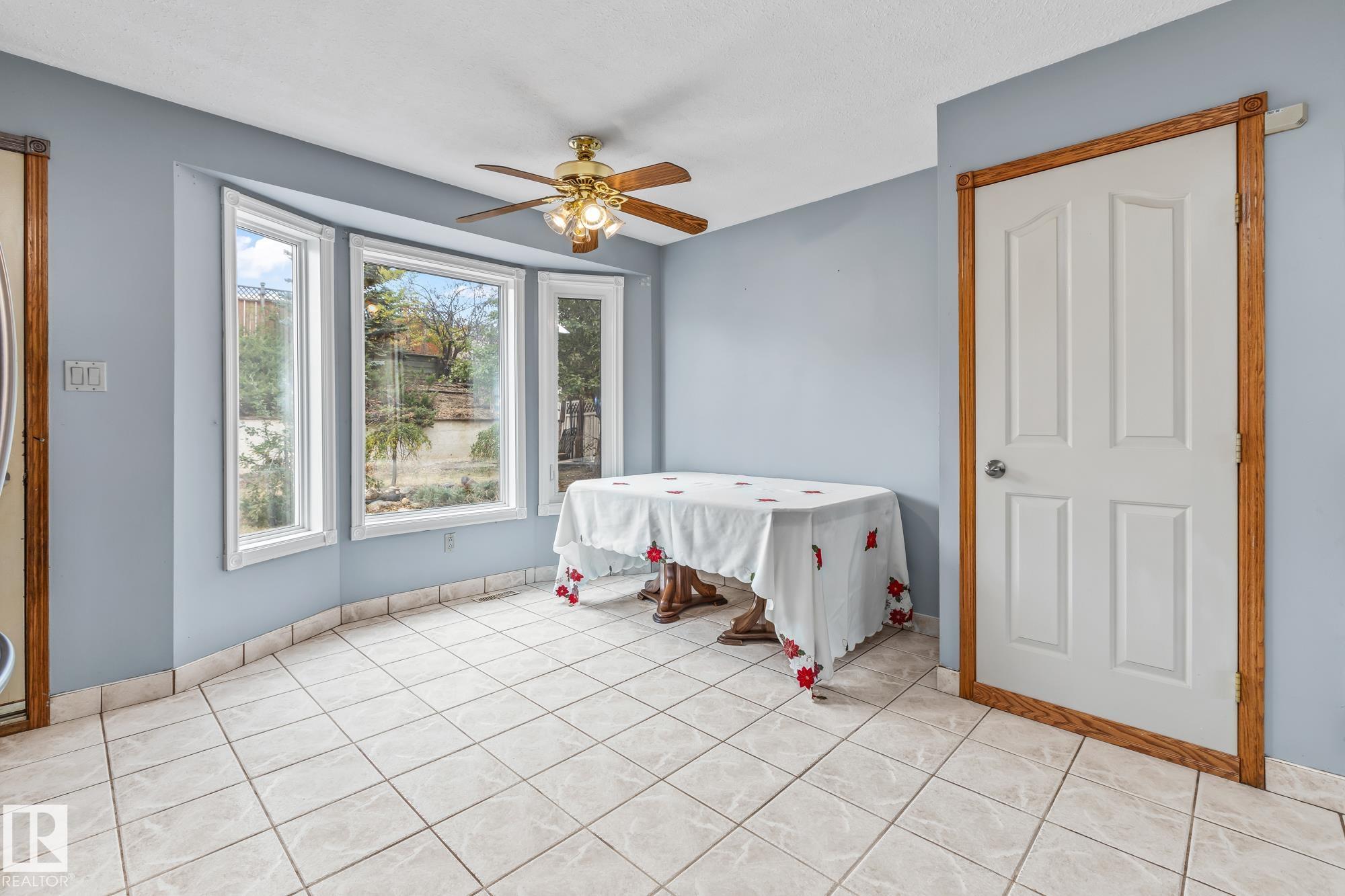 Photo 10 at 14520 37 Street NW, Kirkness, Edmonton