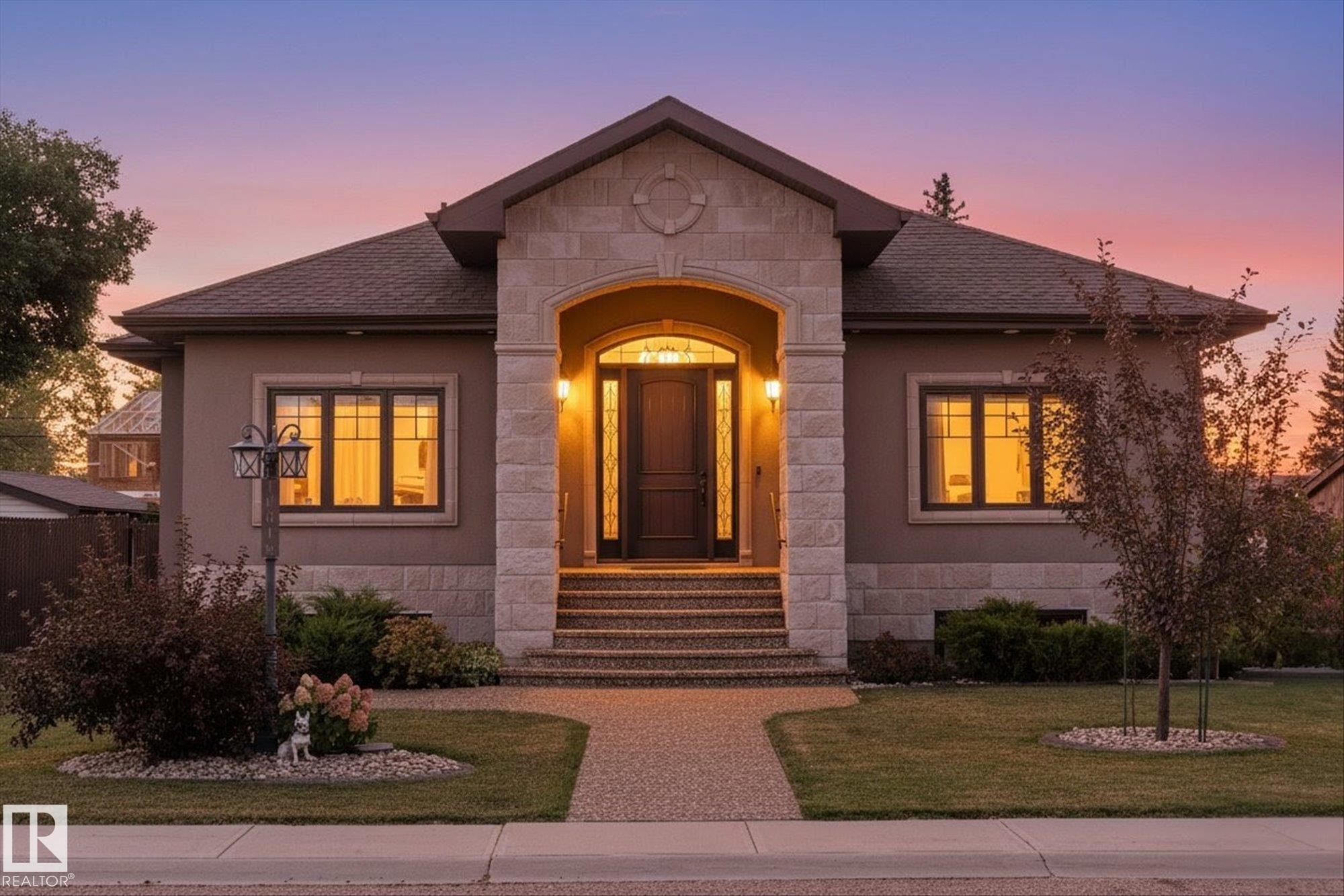 10516 158 Street NW, Britannia Youngstown, Edmonton 