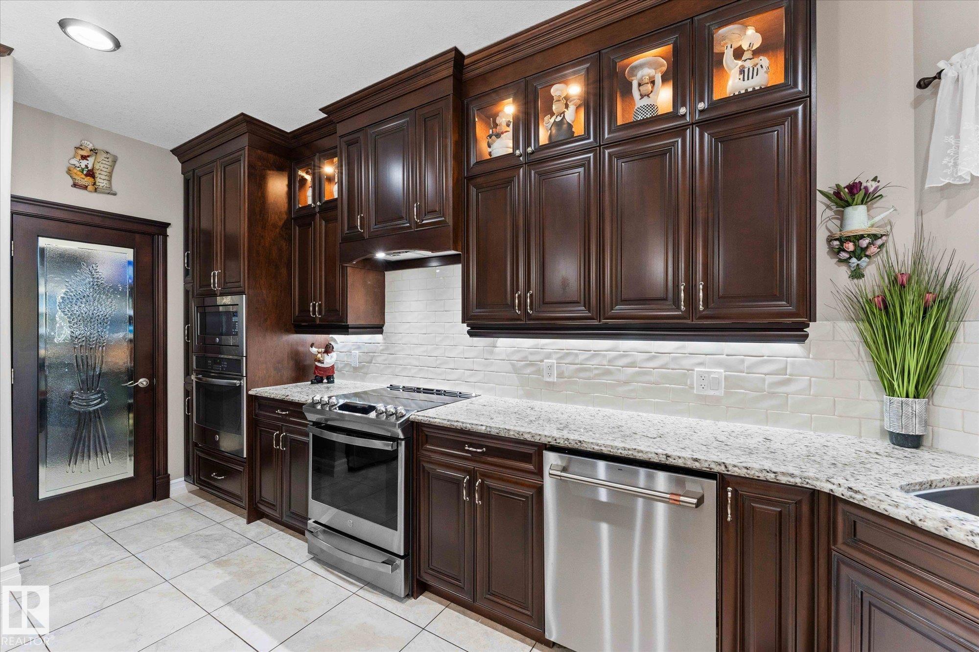 Photo 17 at 10516 158 Street NW, Britannia Youngstown, Edmonton