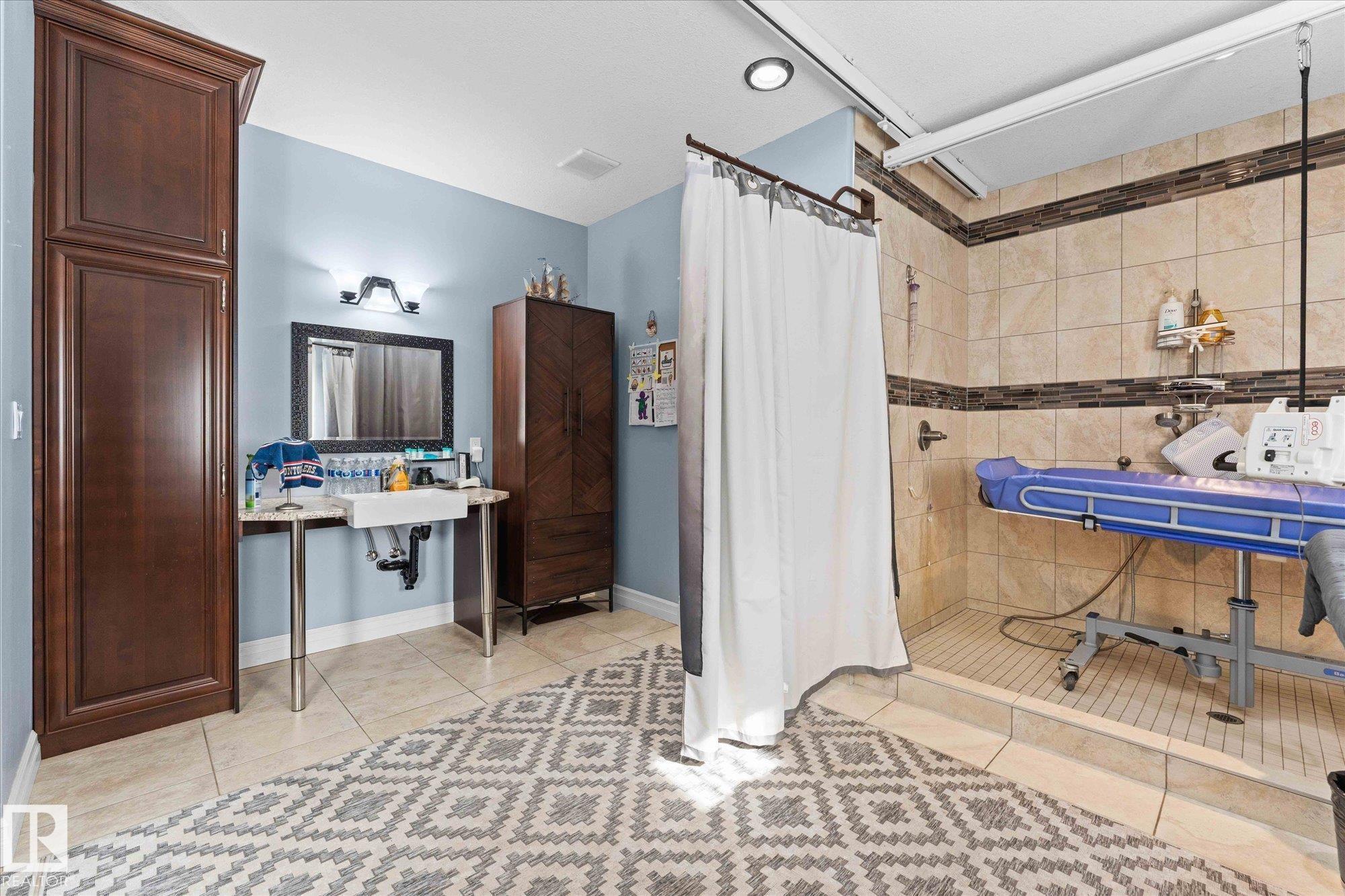 Photo 26 at 10516 158 Street NW, Britannia Youngstown, Edmonton