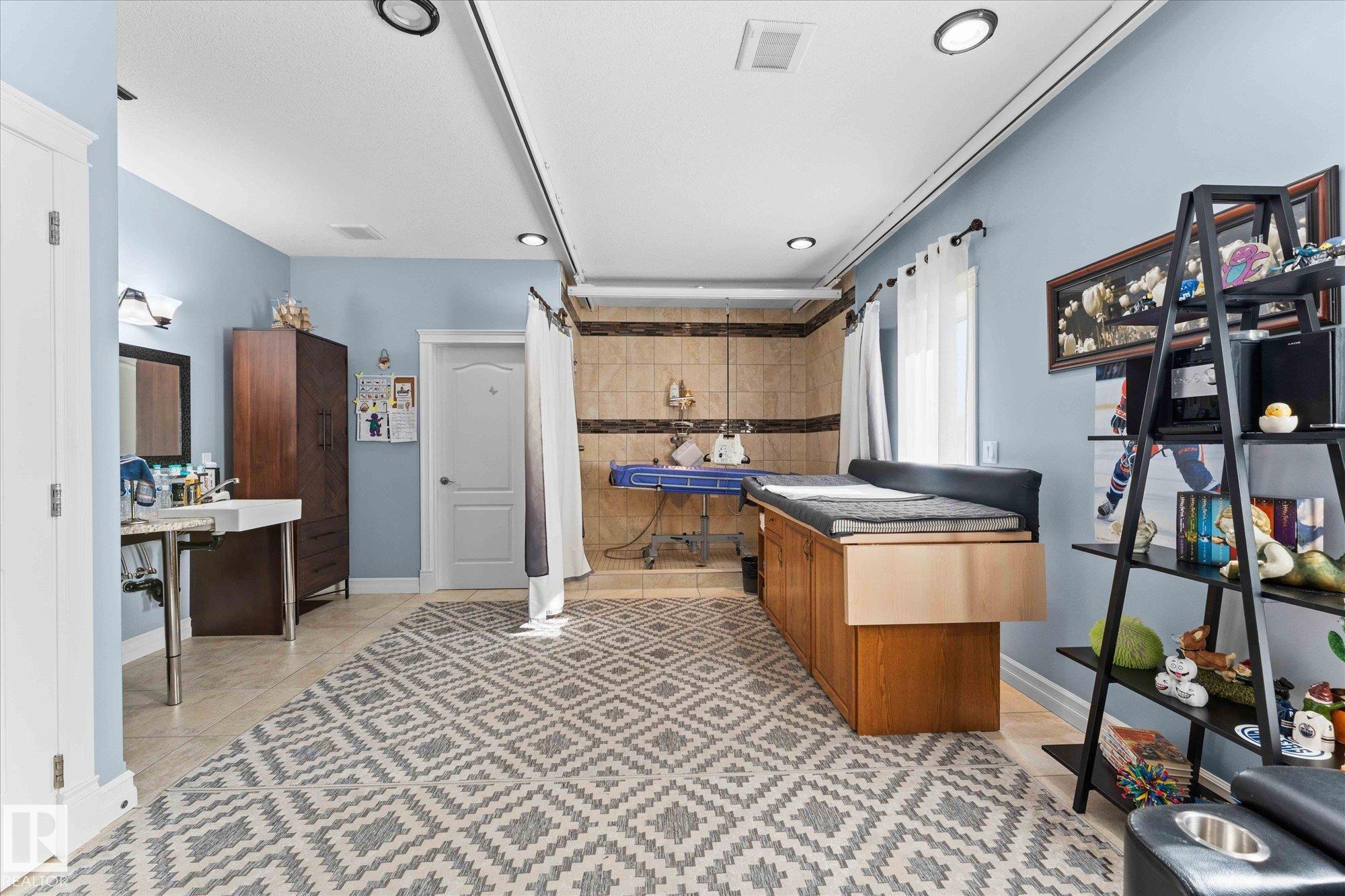 Photo 27 at 10516 158 Street NW, Britannia Youngstown, Edmonton