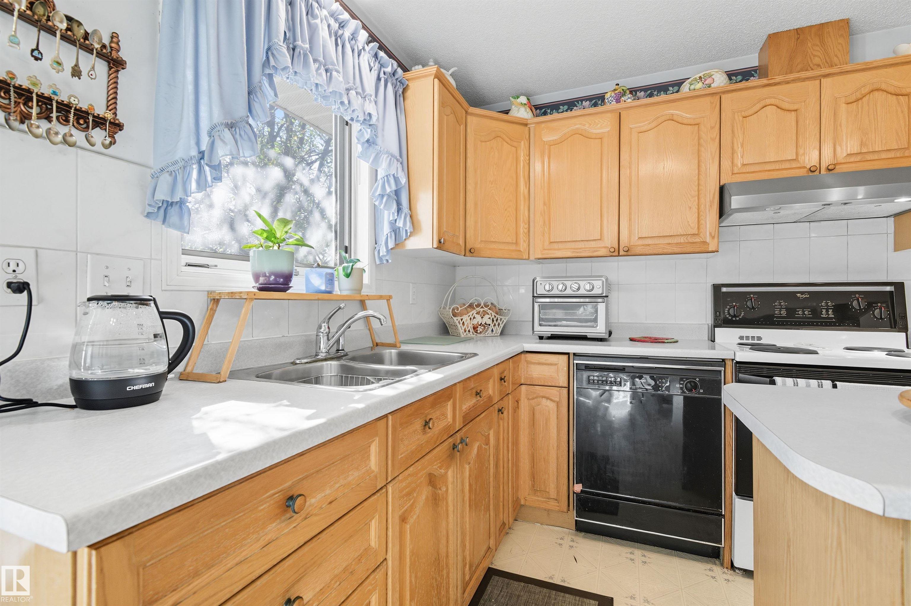 Photo 17 at 6315 162 Avenue NW, Matt Berry, Edmonton