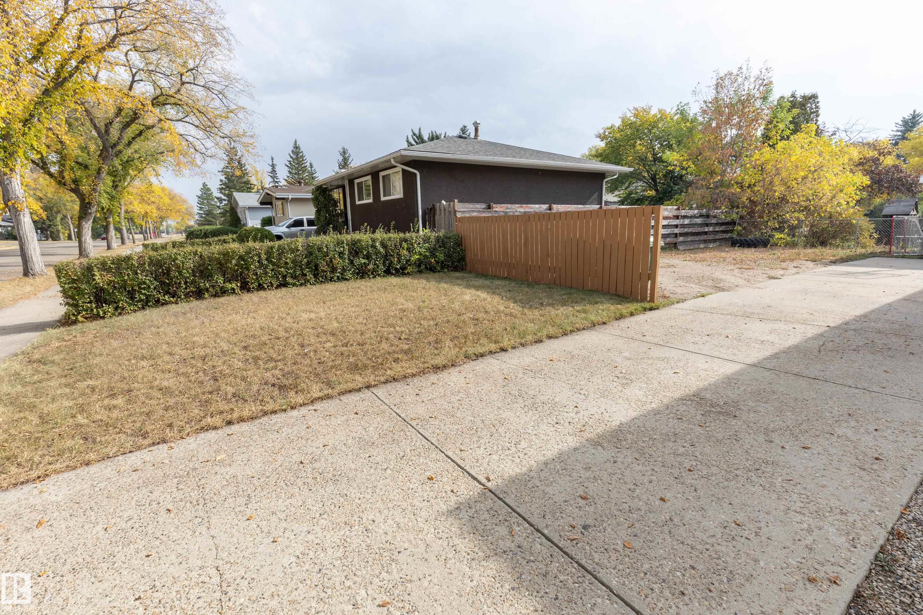 Photo 5 at 9709 93 Avenue, Sherridon Heights, Fort Saskatchewan