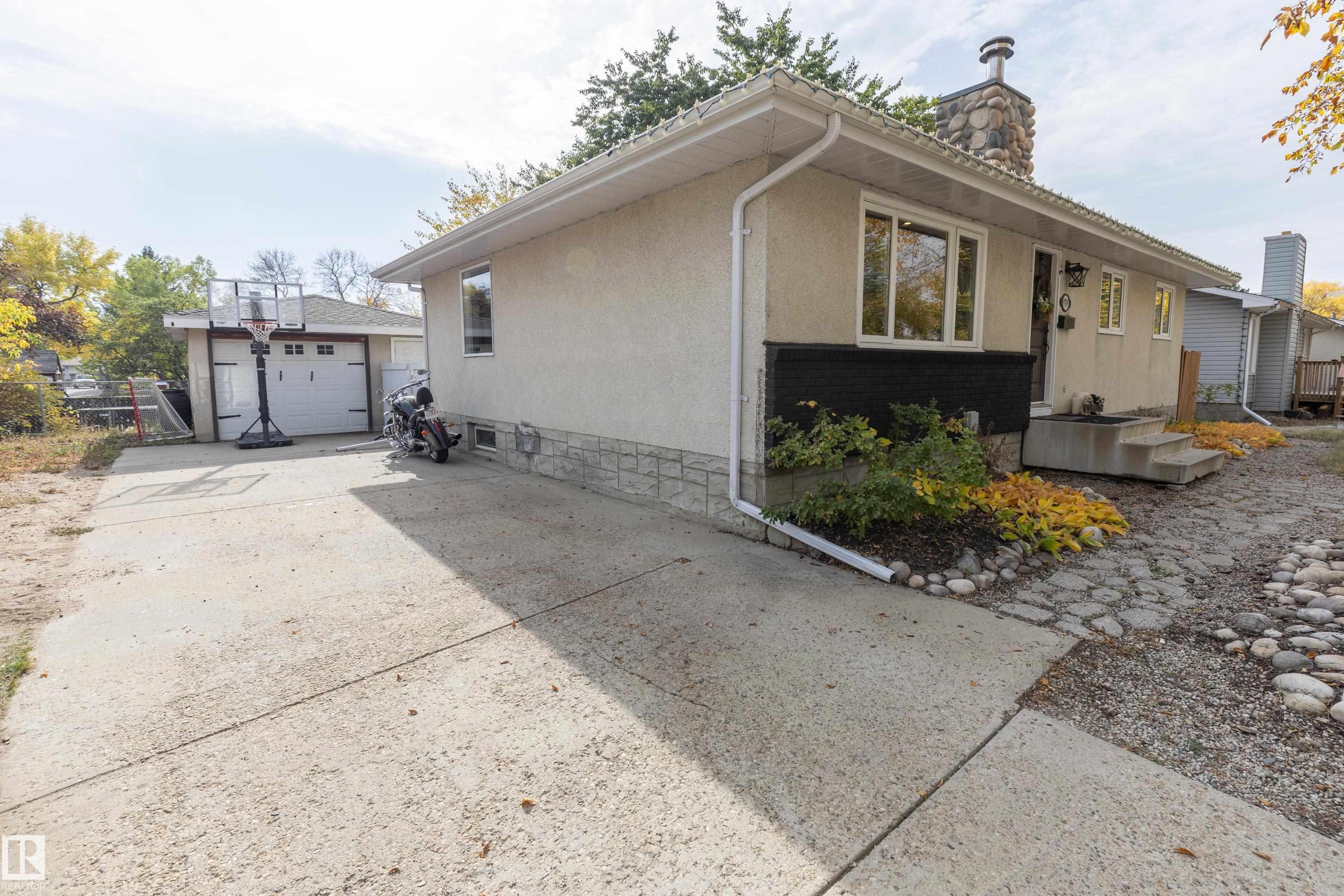 Photo 6 at 9709 93 Avenue, Sherridon Heights, Fort Saskatchewan