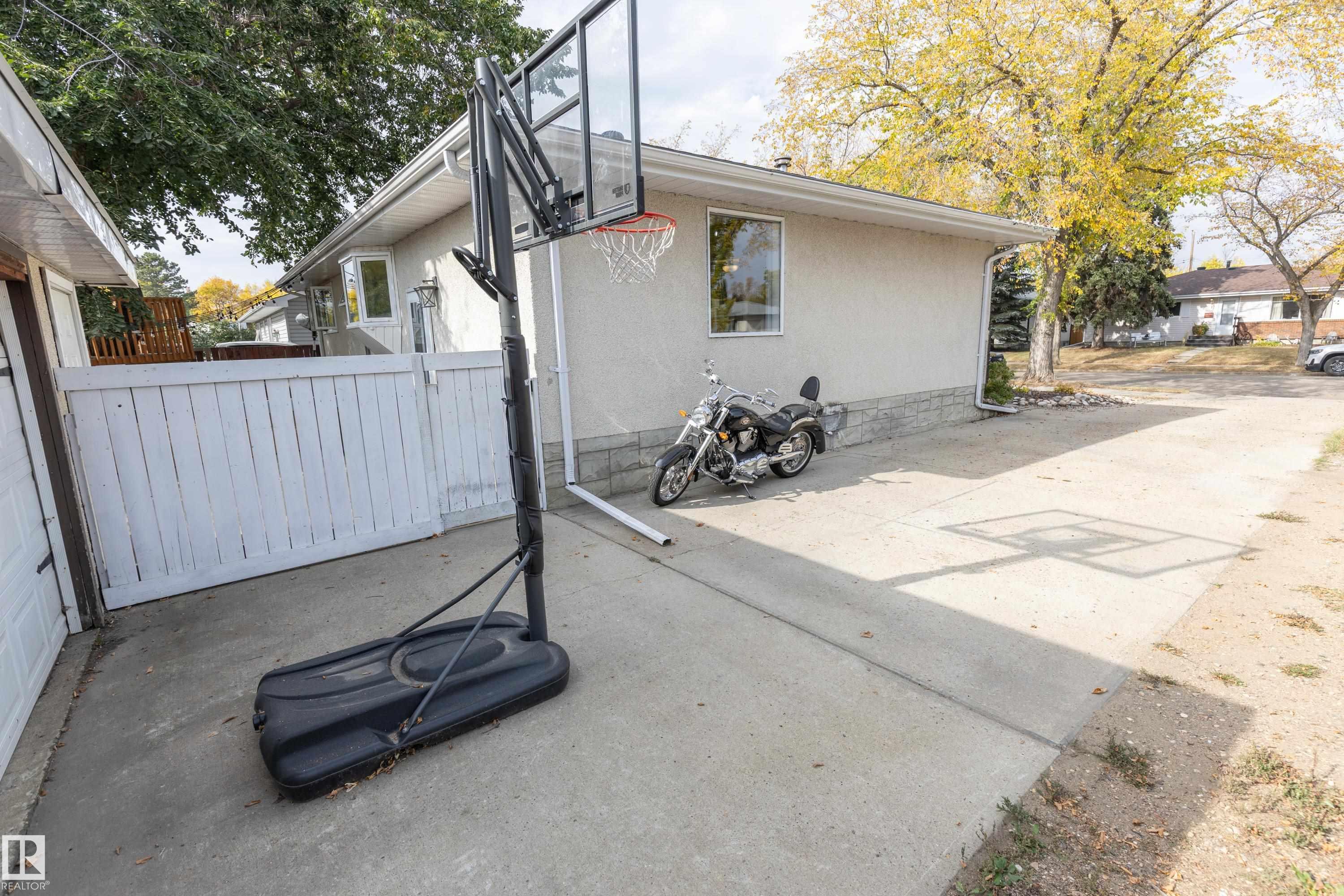 Photo 7 at 9709 93 Avenue, Sherridon Heights, Fort Saskatchewan