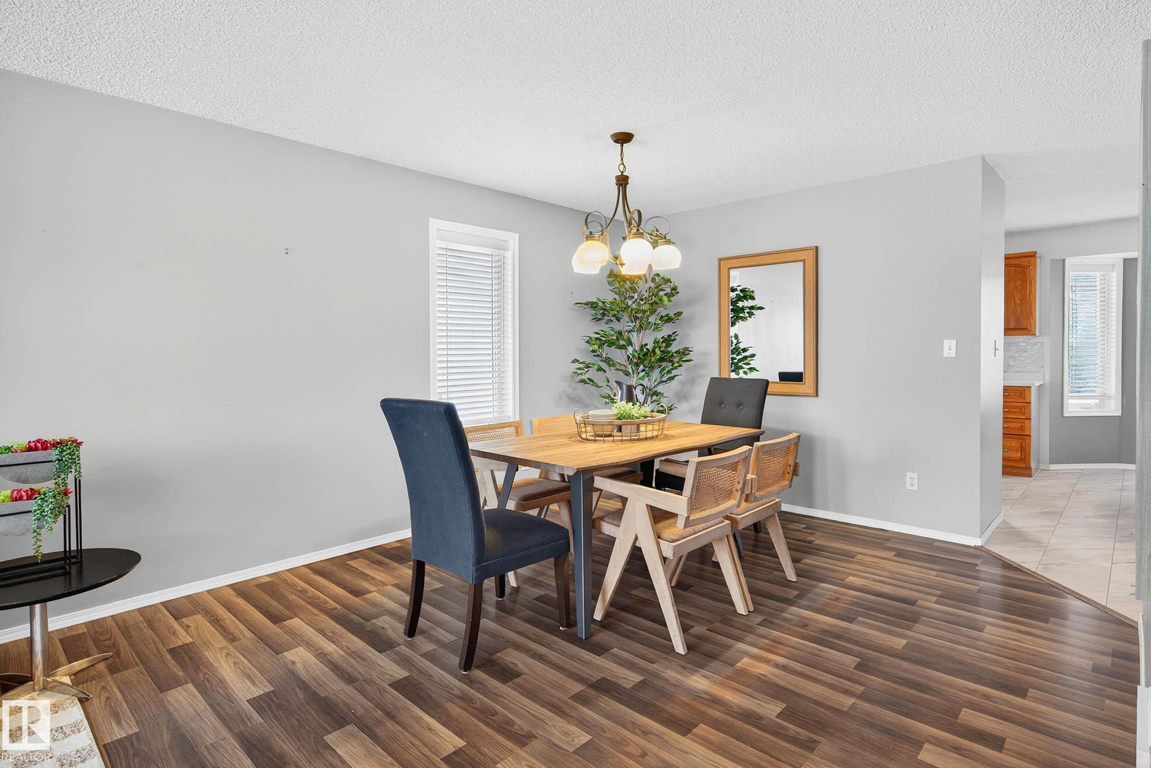 Photo 11 at 1079 Jones Crescent NW, Jackson Heights, Edmonton