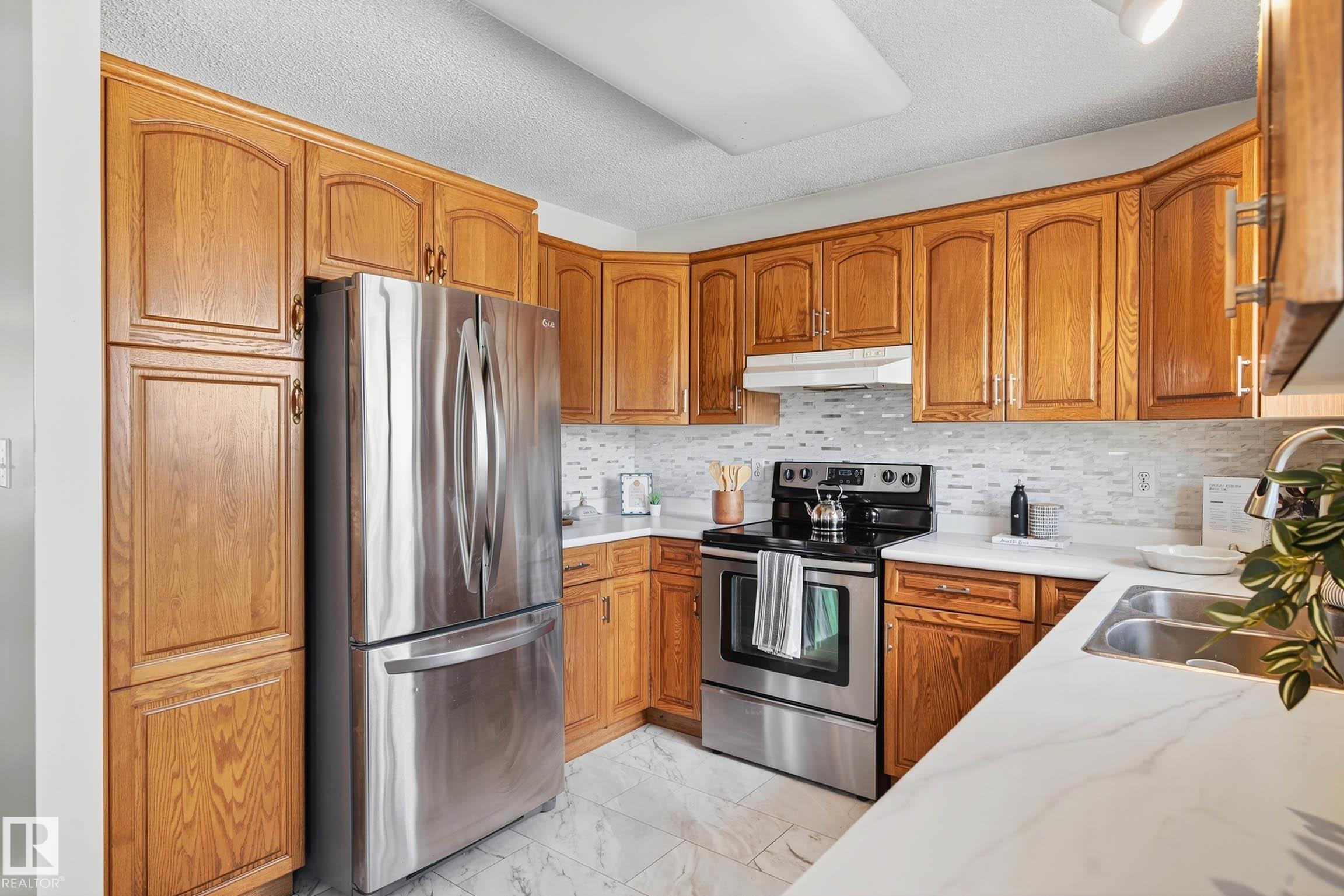 Photo 18 at 1079 Jones Crescent NW, Jackson Heights, Edmonton