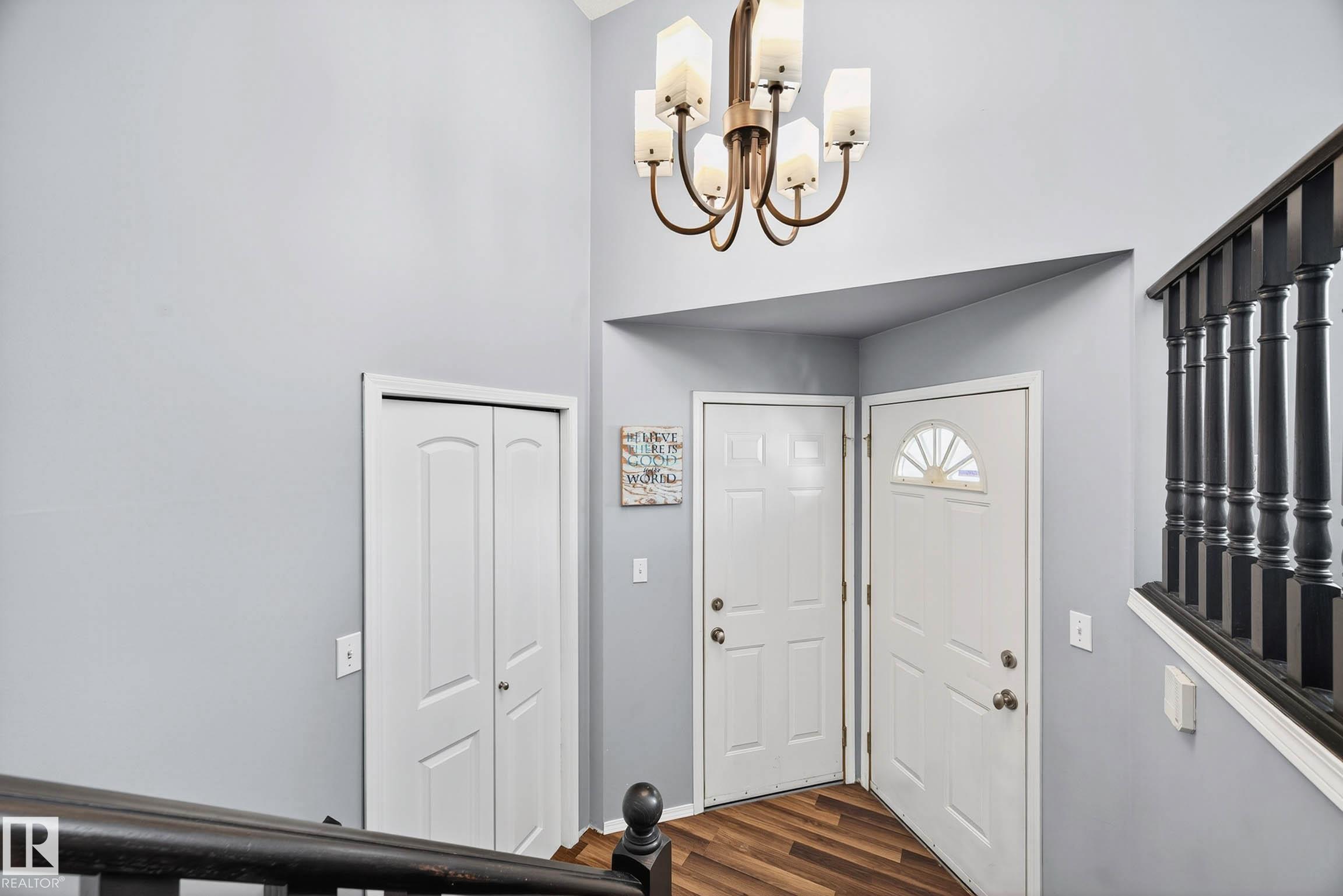 Photo 3 at 1079 Jones Crescent NW, Jackson Heights, Edmonton