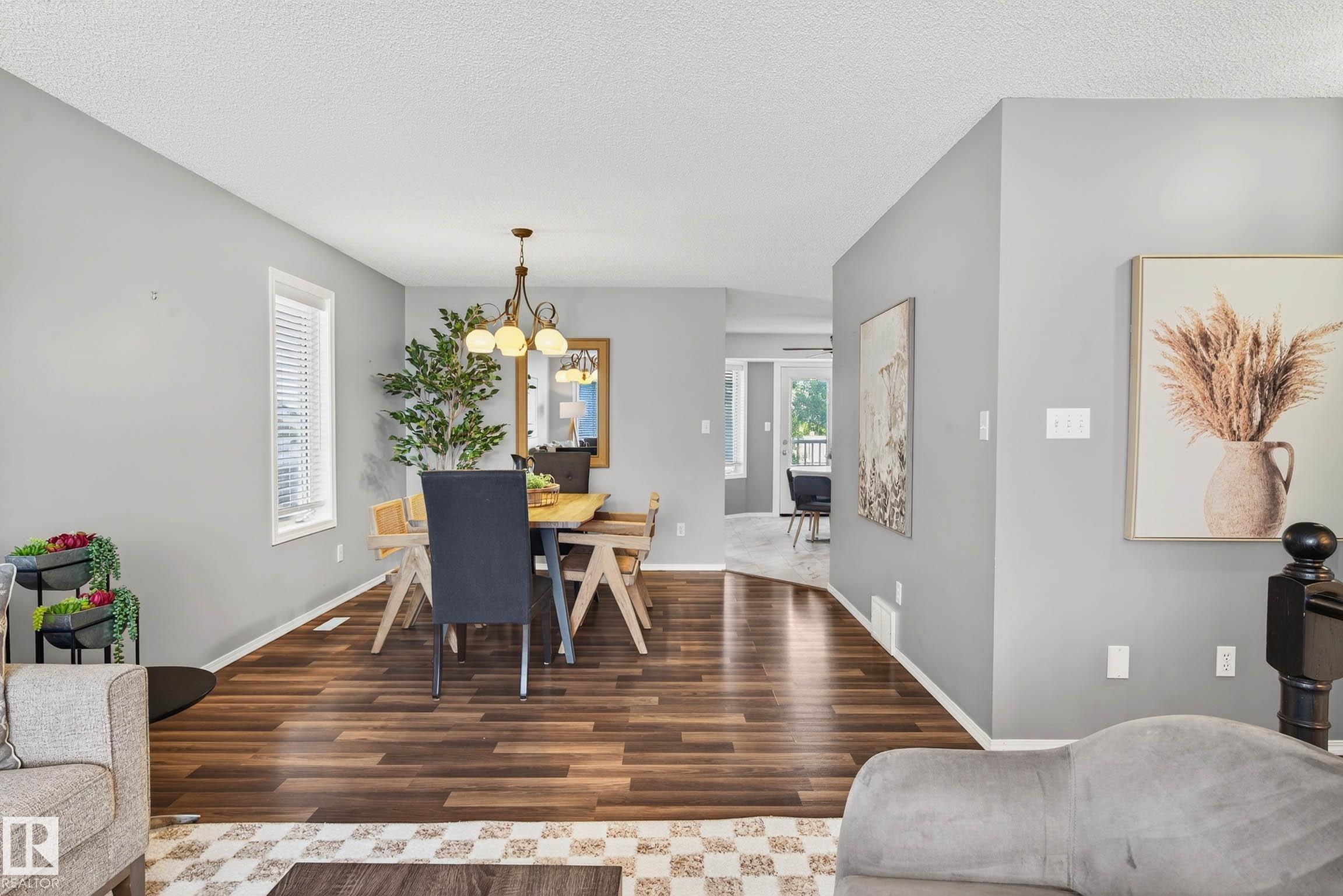 Photo 10 at 1079 Jones Crescent NW, Jackson Heights, Edmonton