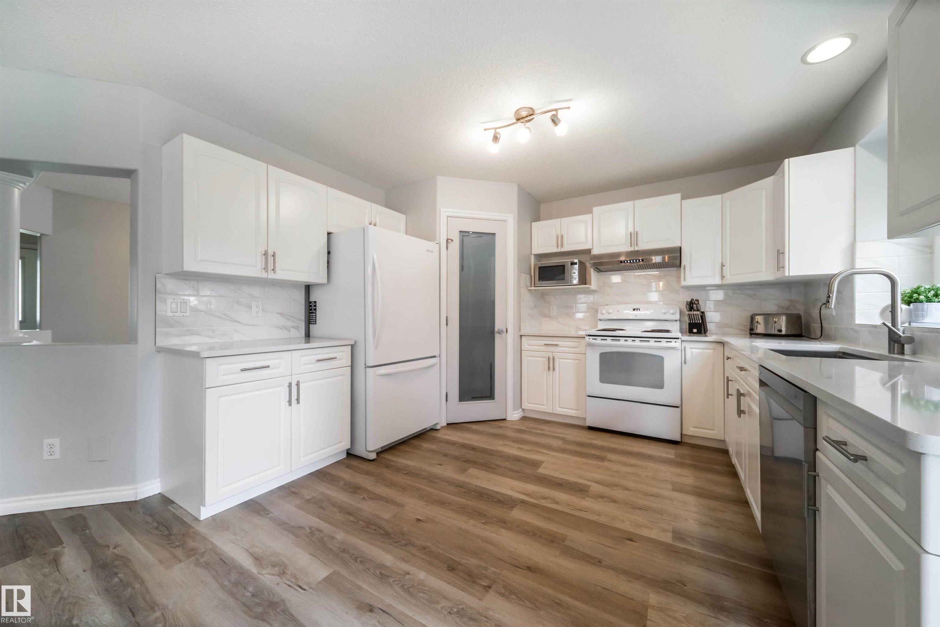Photo 13 at 71 Rue Bouchard, Coloniale Estates, Beaumont