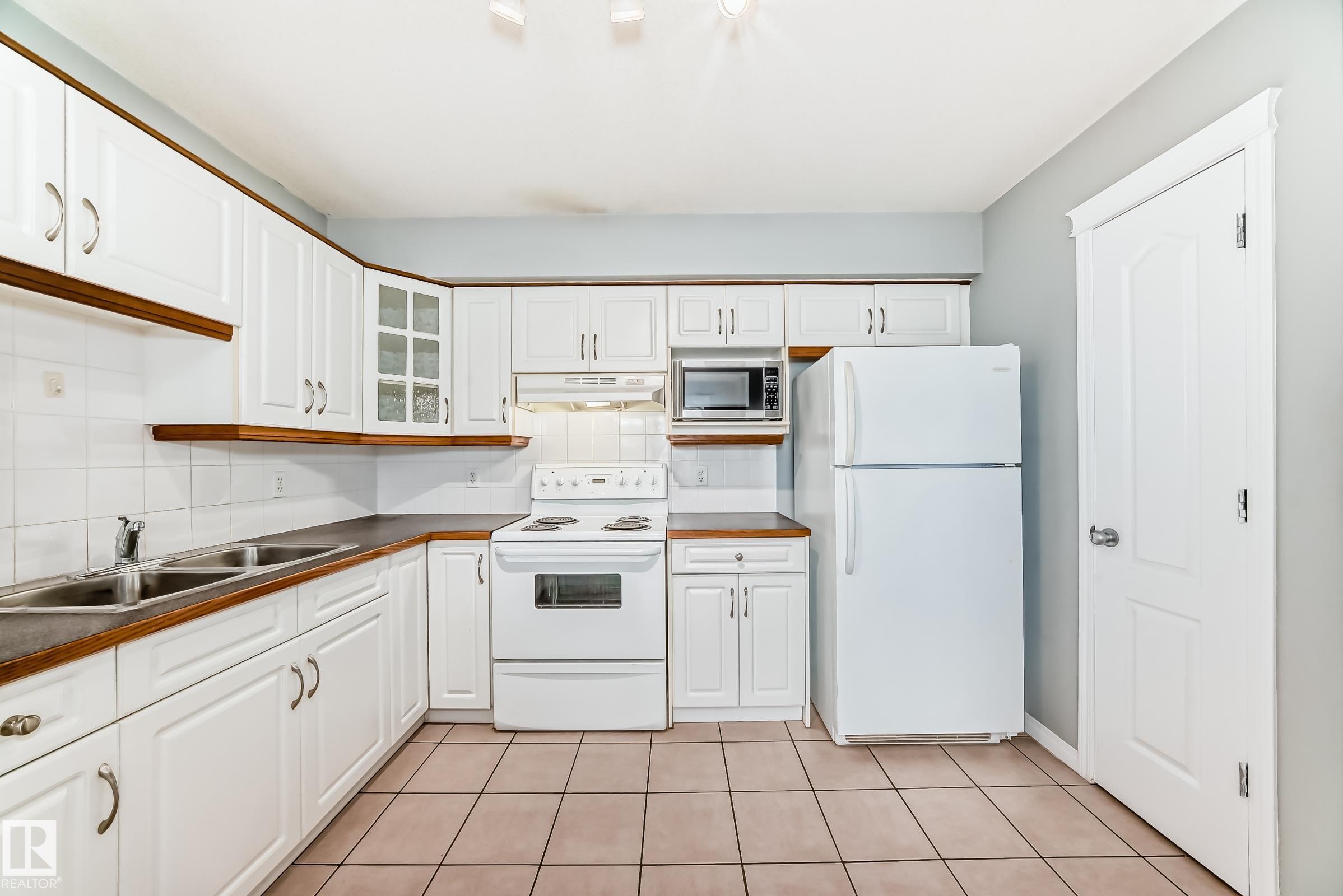 Photo 4 at 58 - 2505 42 Street NW, Bisset, Edmonton