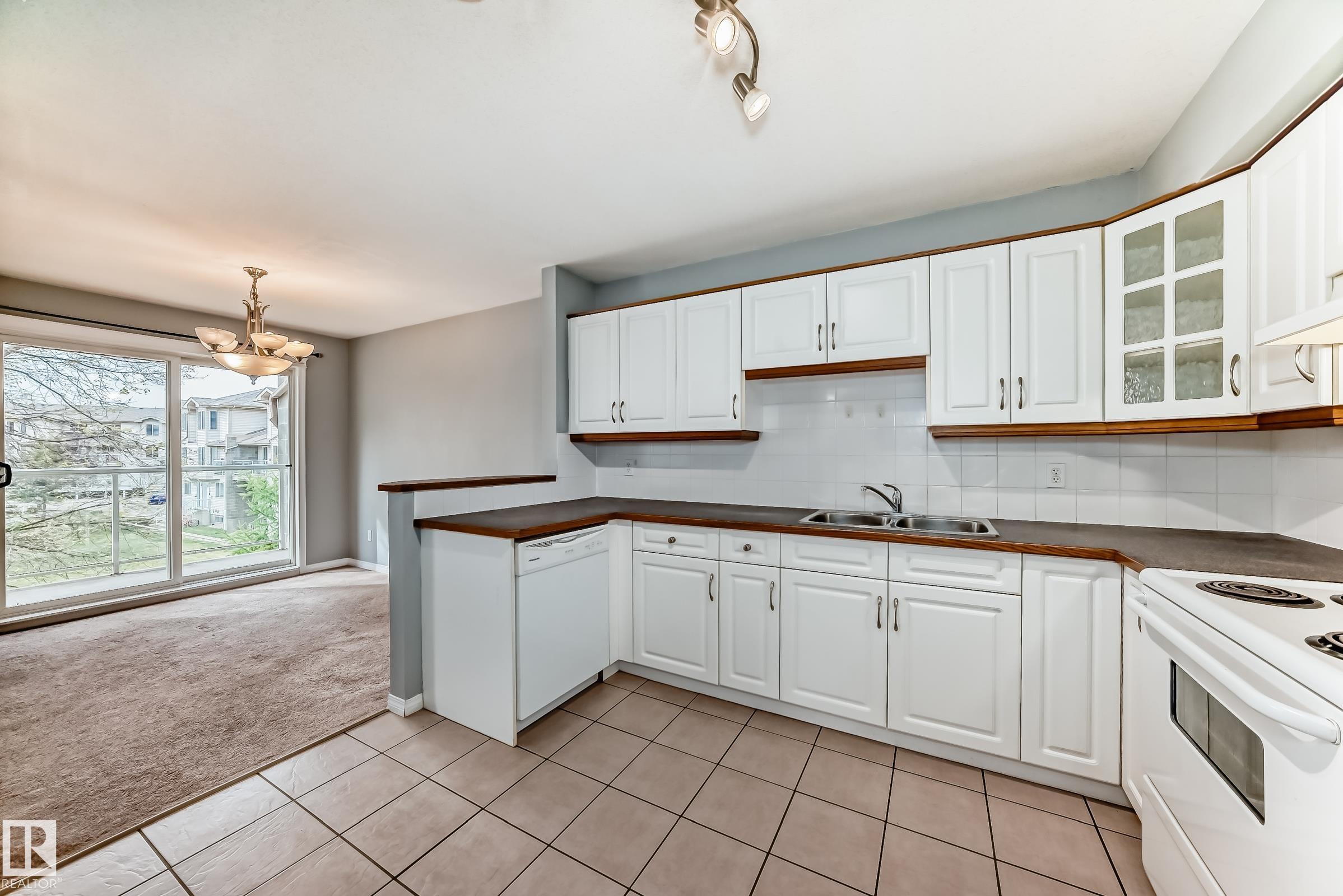 Photo 6 at 58 - 2505 42 Street NW, Bisset, Edmonton