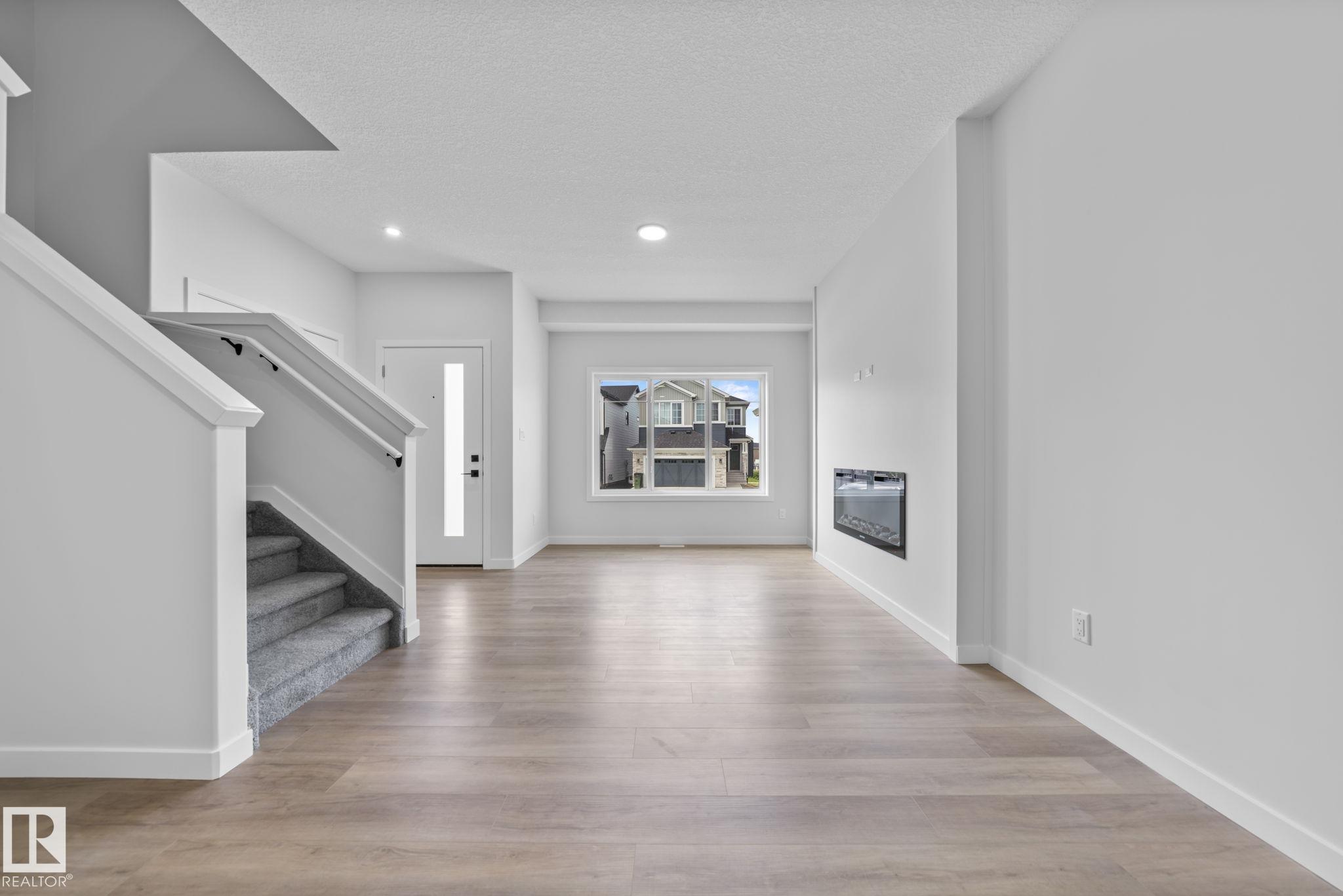 Photo 2 at 16521 20 Avenue SW, Glenridding Heights, Edmonton