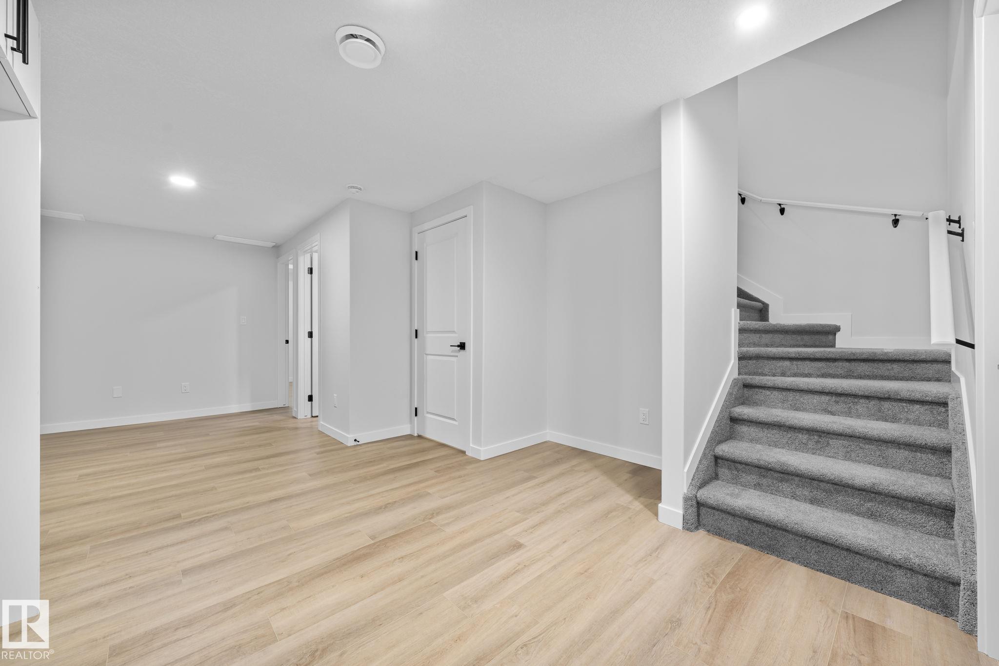 Photo 14 at 16521 20 Avenue SW, Glenridding Heights, Edmonton