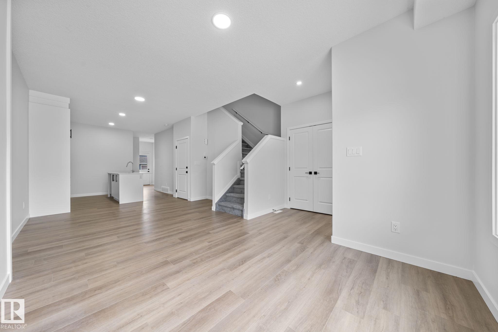 Photo 3 at 16521 20 Avenue SW, Glenridding Heights, Edmonton