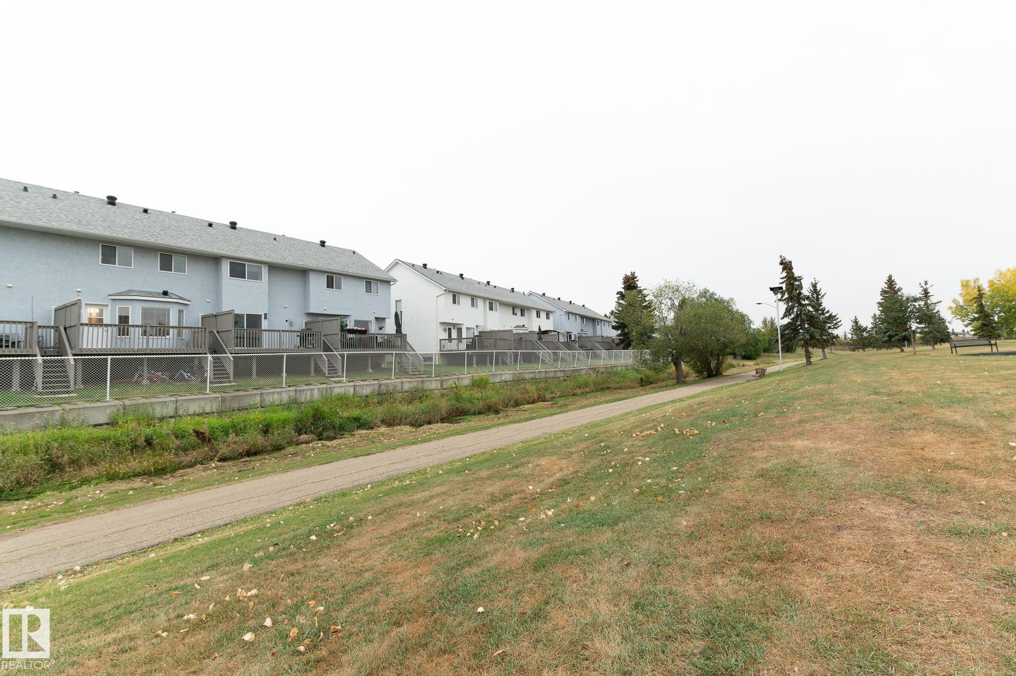 Photo 2 at 107 - 1 Aberdeen Way, St. Andrews, Stony Plain