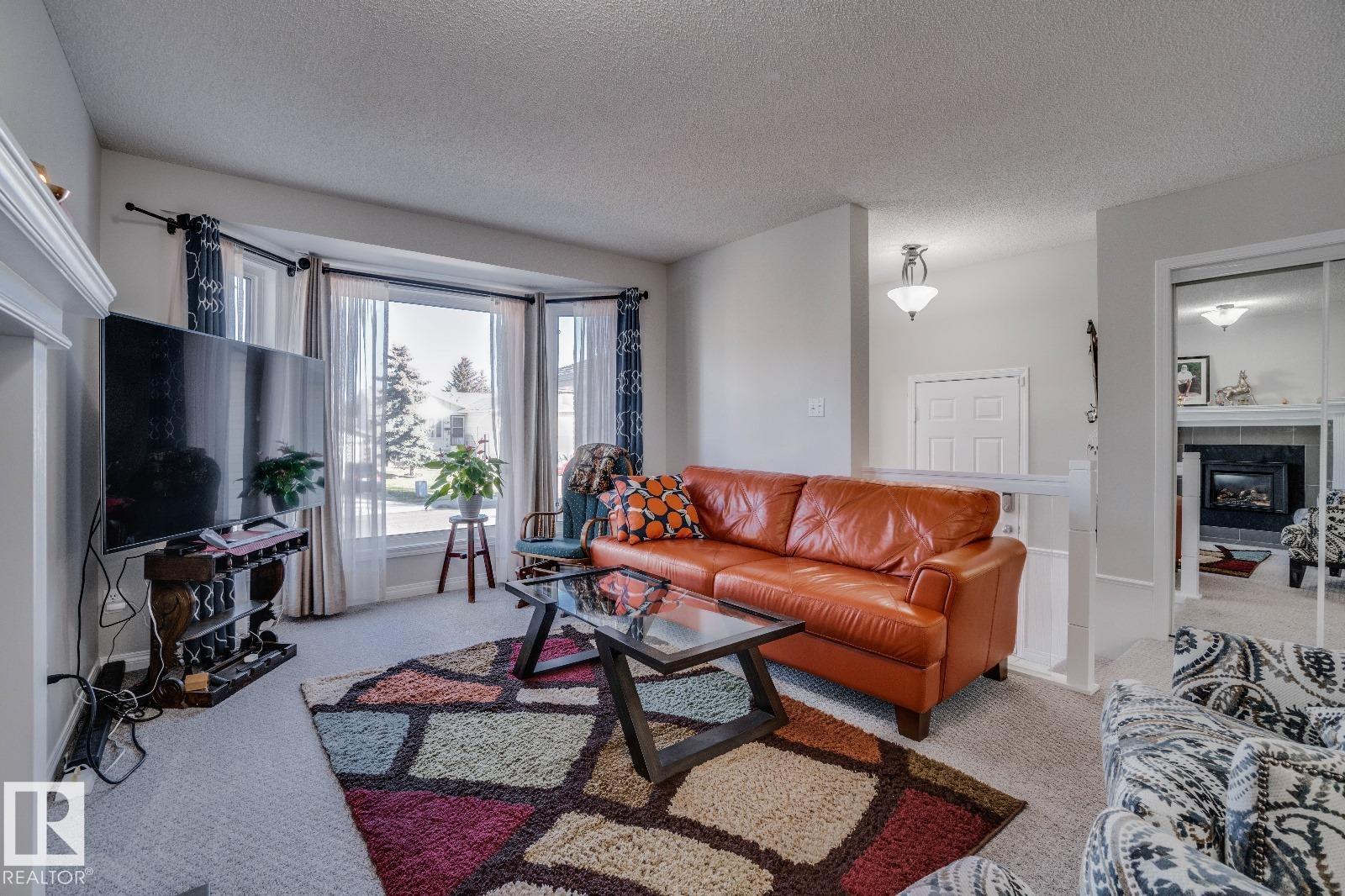 Photo 9 at 4239 29 Avenue NW, Bisset, Edmonton