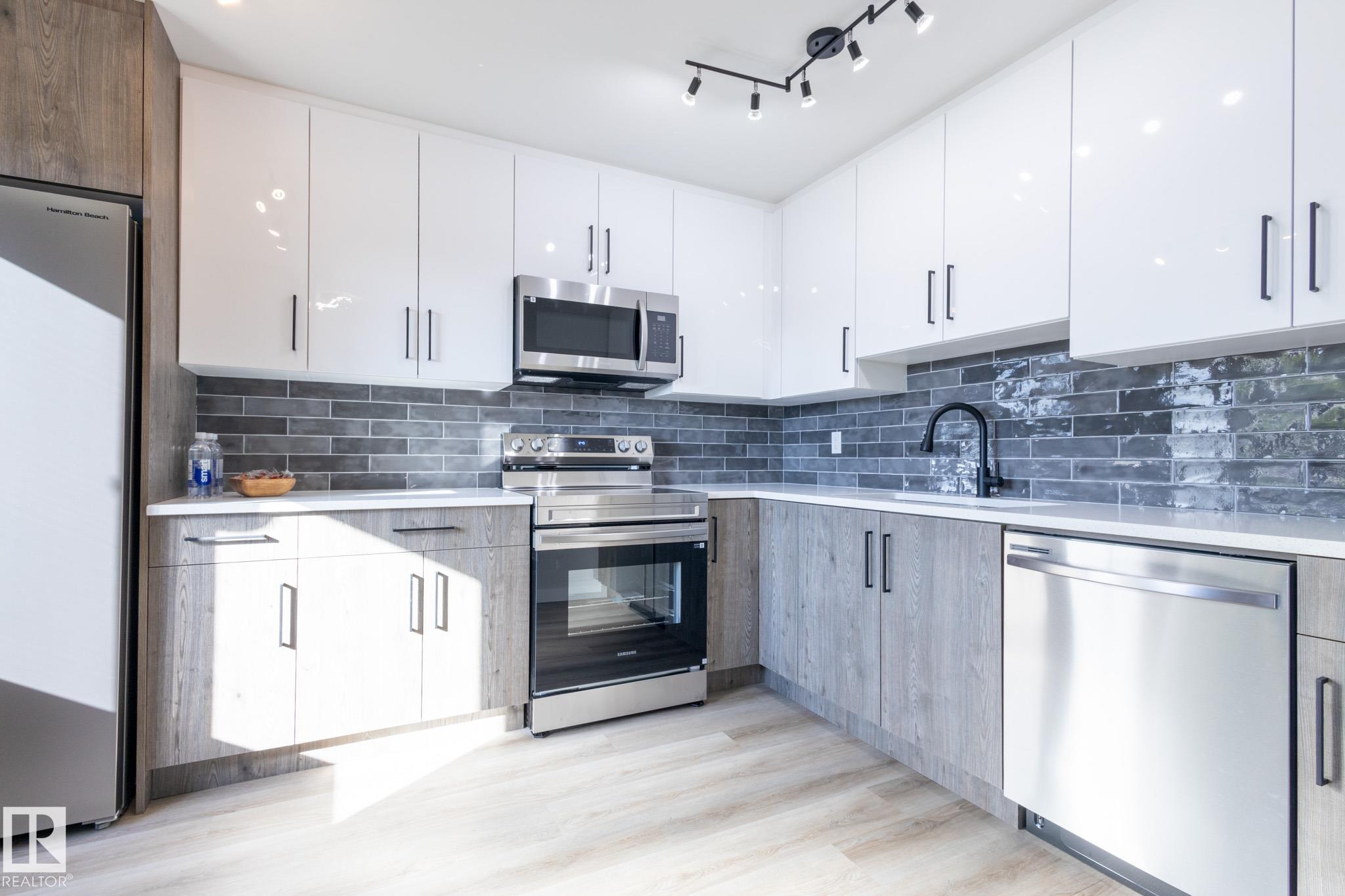 Photo 9 at 193 Roseland Village NW, Northmount, Edmonton