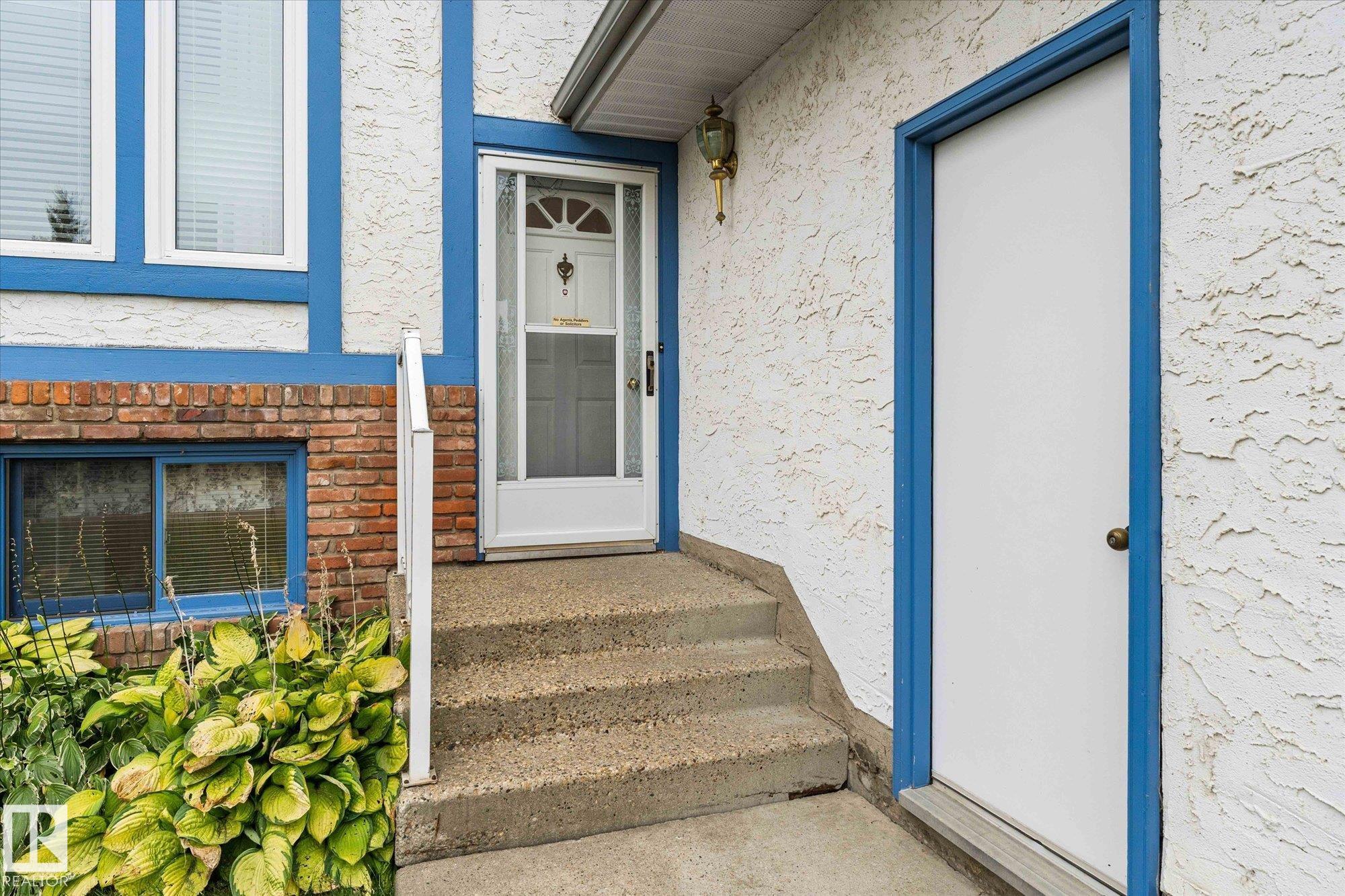 Photo 2 at 48 Mckean Way, Millgrove, Spruce Grove