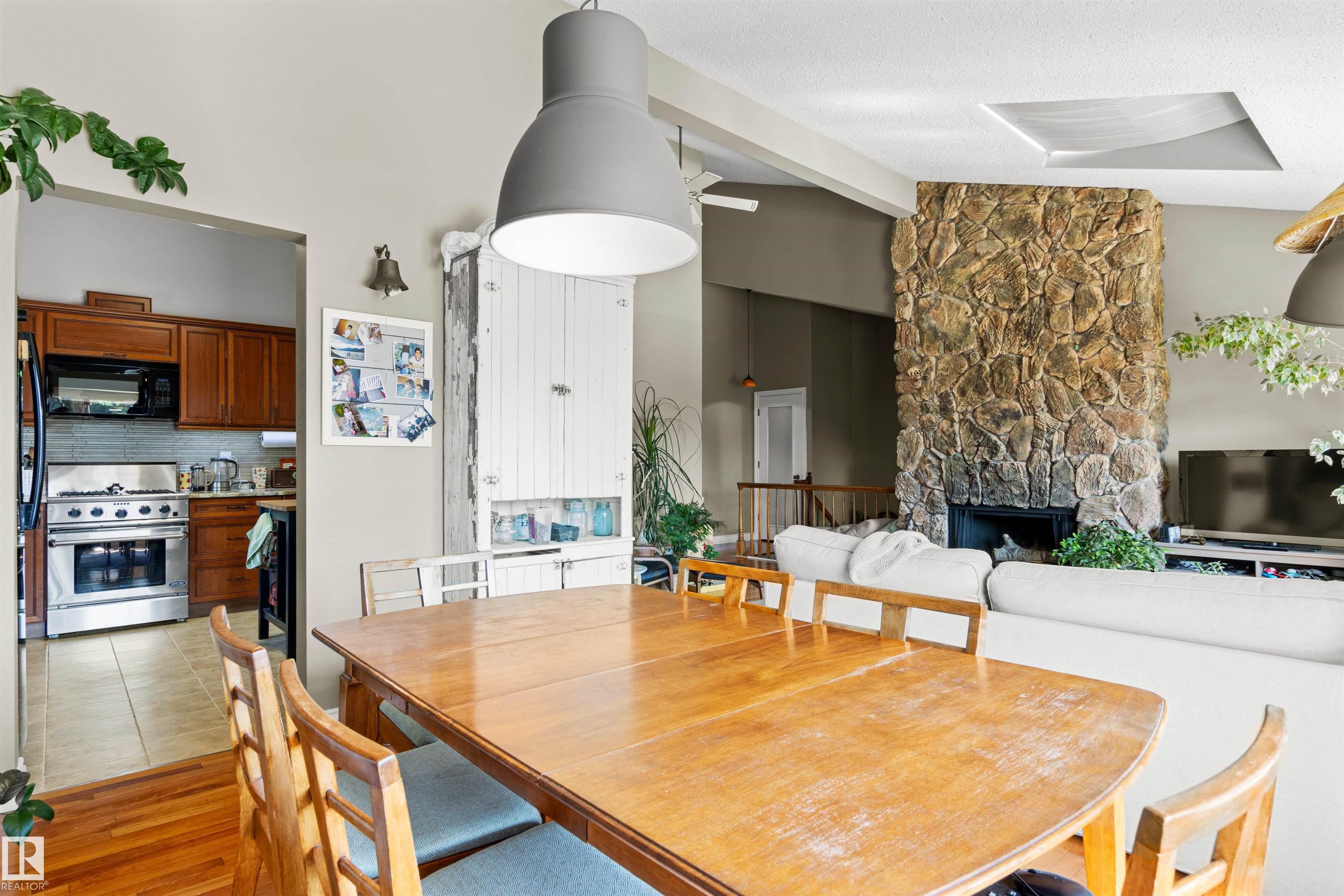 Photo 18 at 12212 151 Avenue NW, Caernarvon, Edmonton